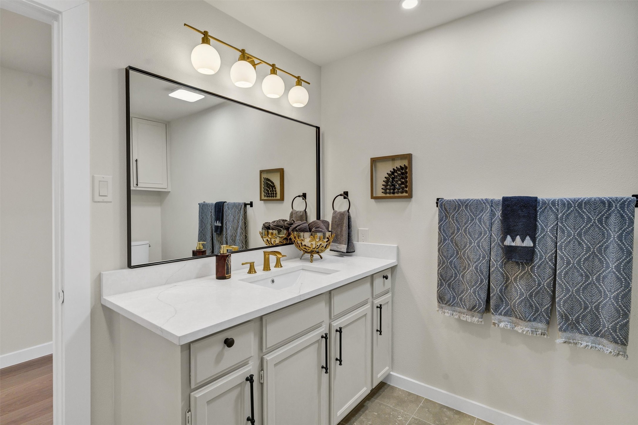 5300 Comanche Vista Trail