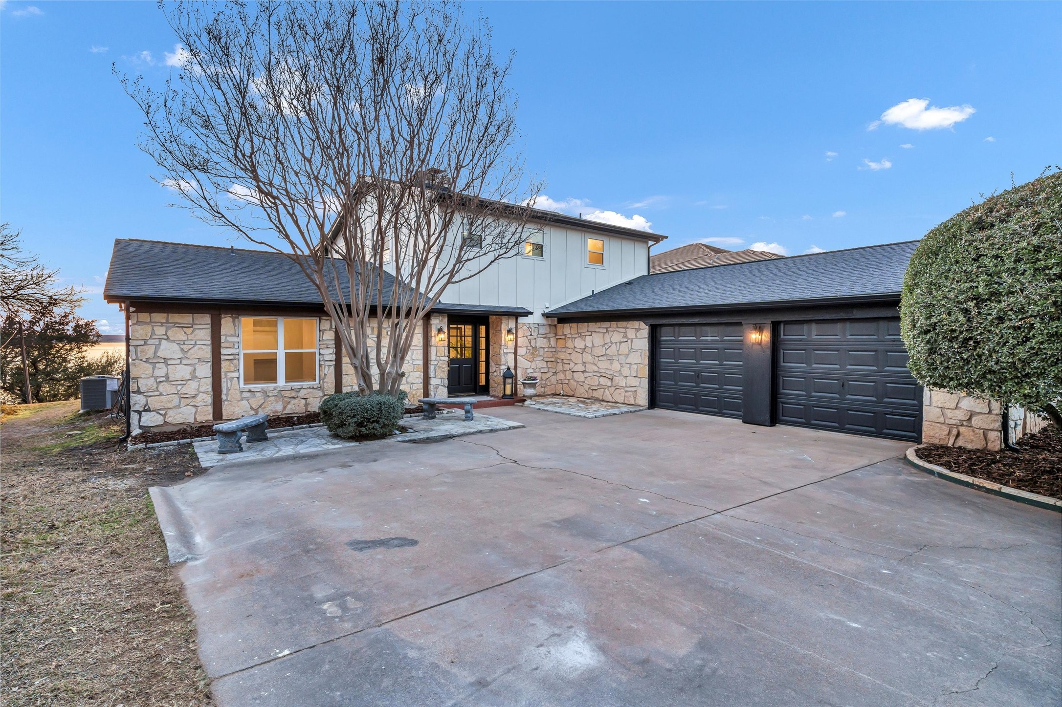 5300 Comanche Vista Trail