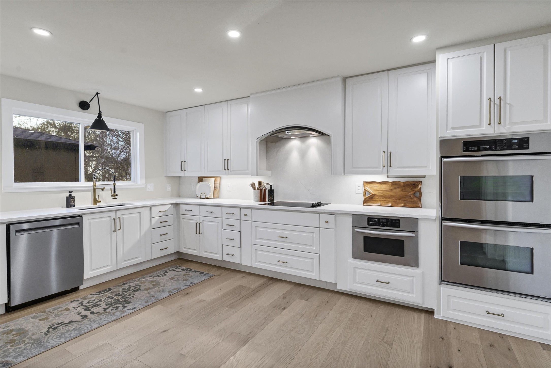 5300 Comanche Vista Trail