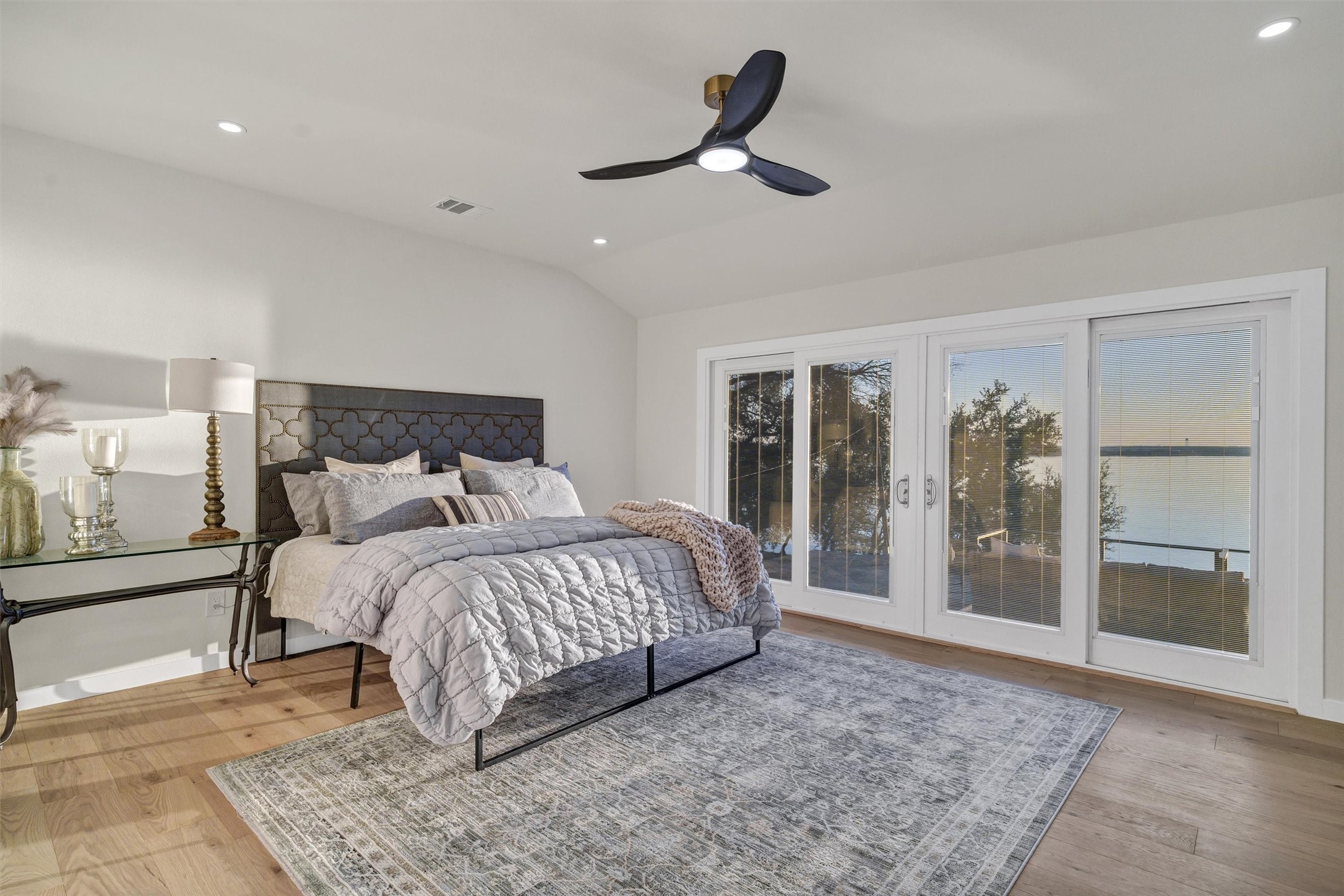 5300 Comanche Vista Trail