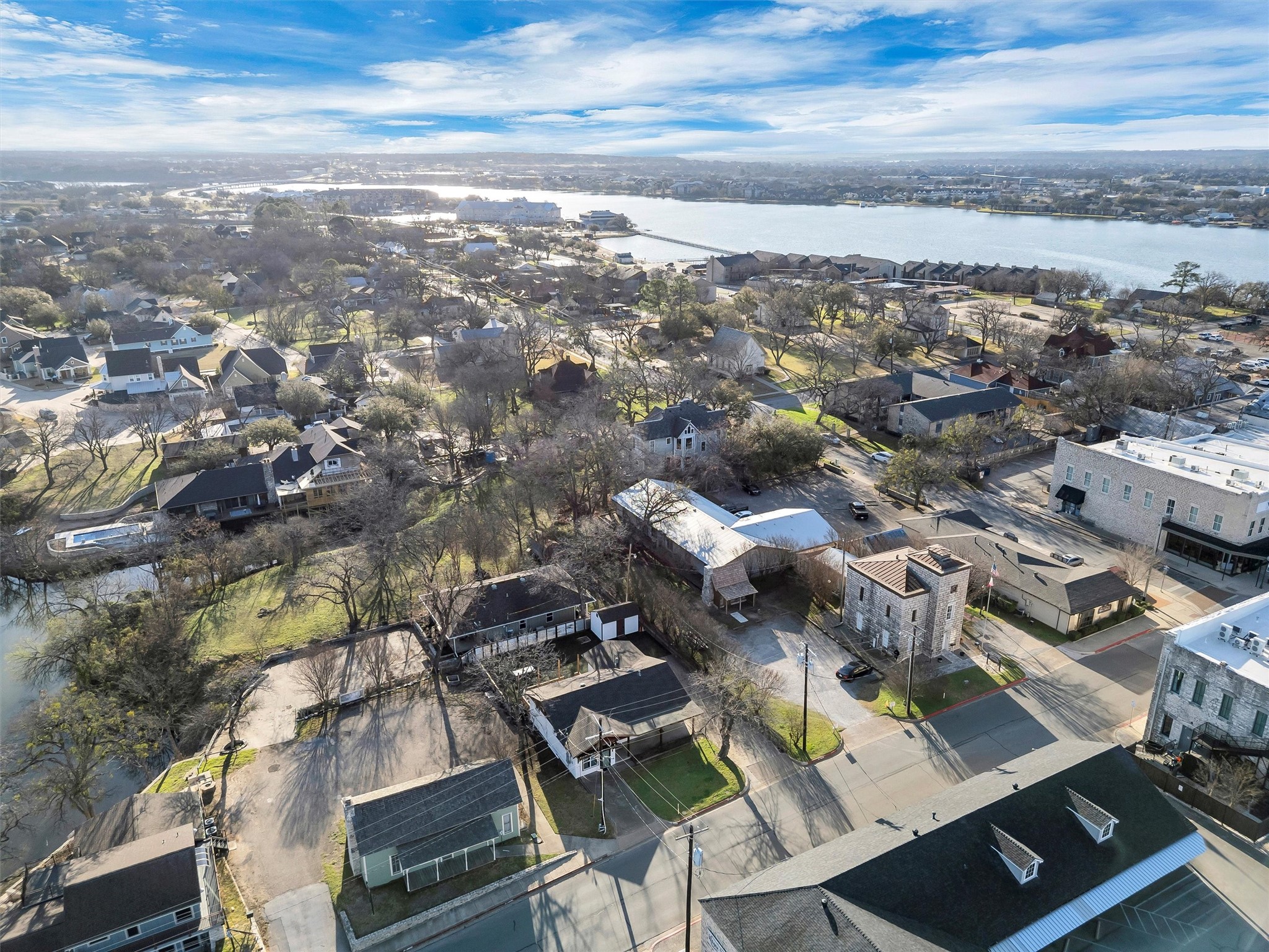 212 N Crockett Street