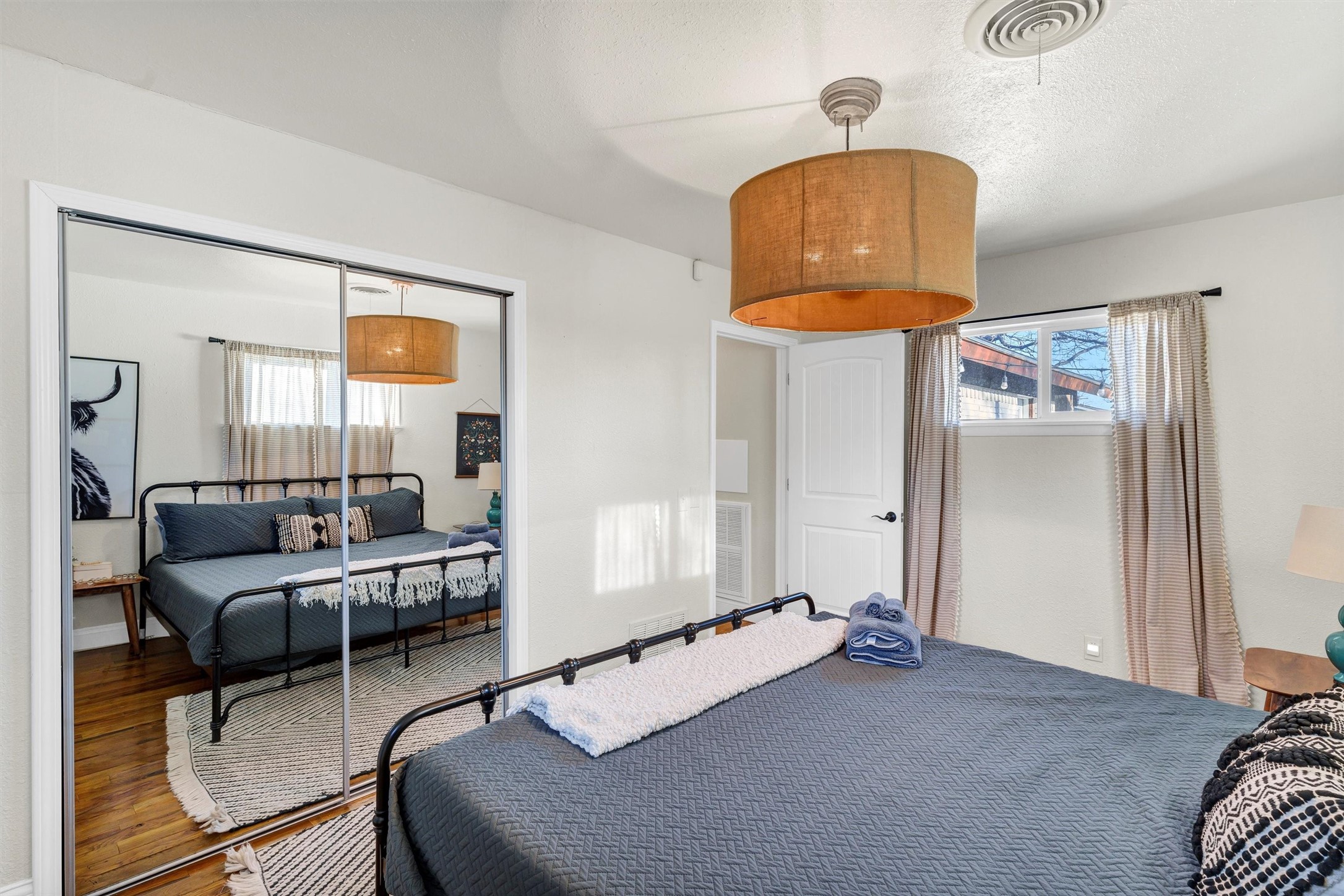 212 N Crockett Street