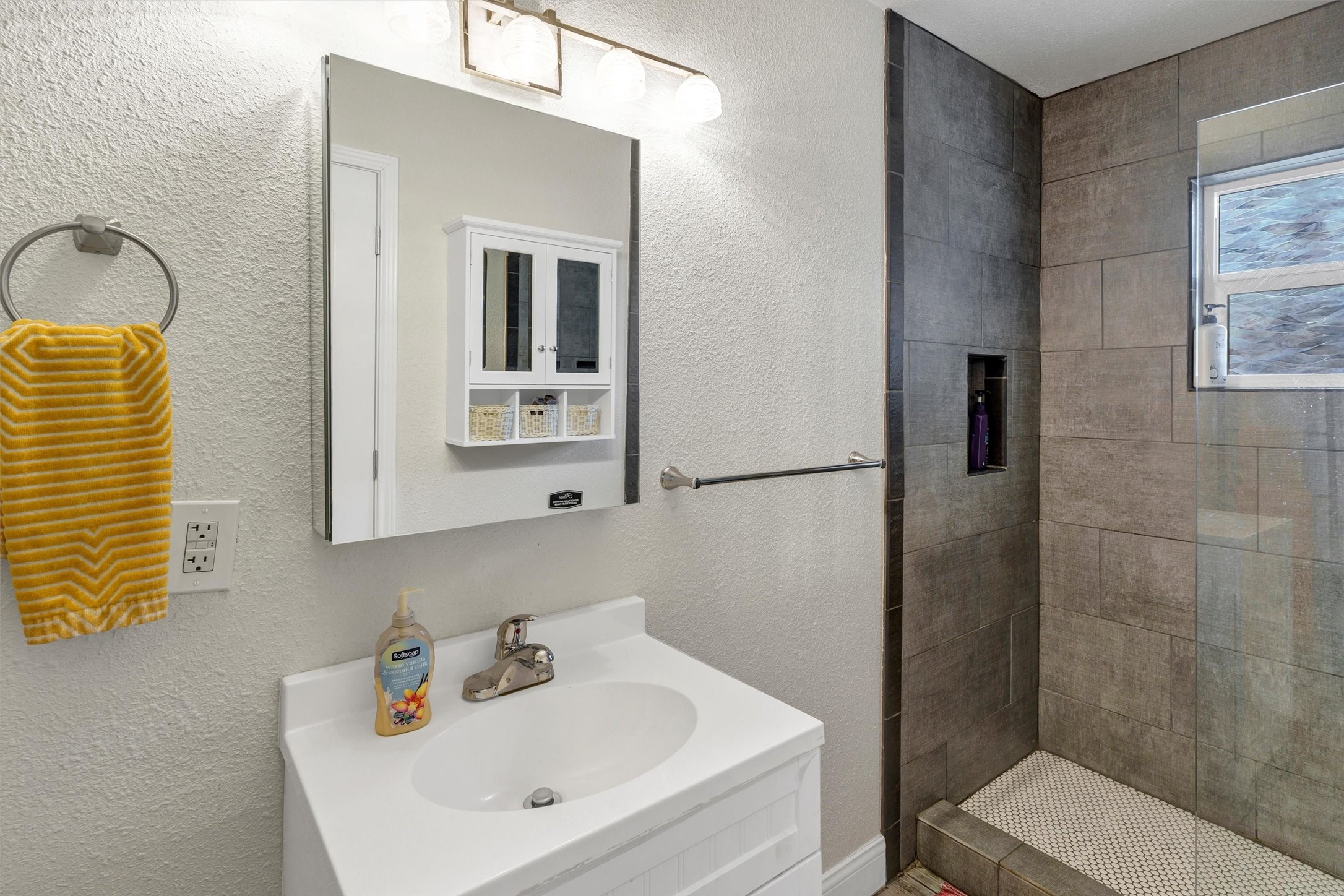 212 N Crockett Street