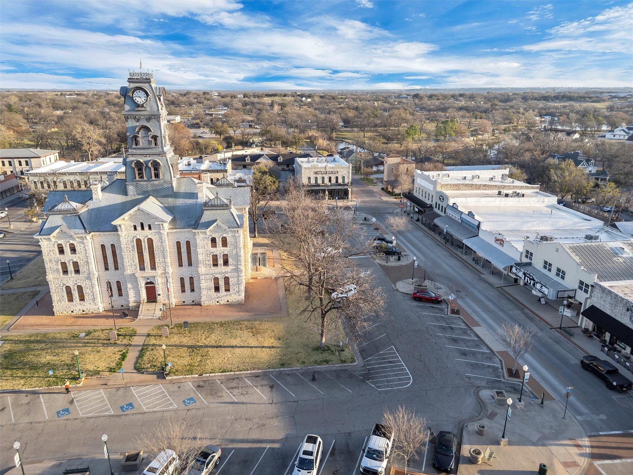 212 N Crockett Street