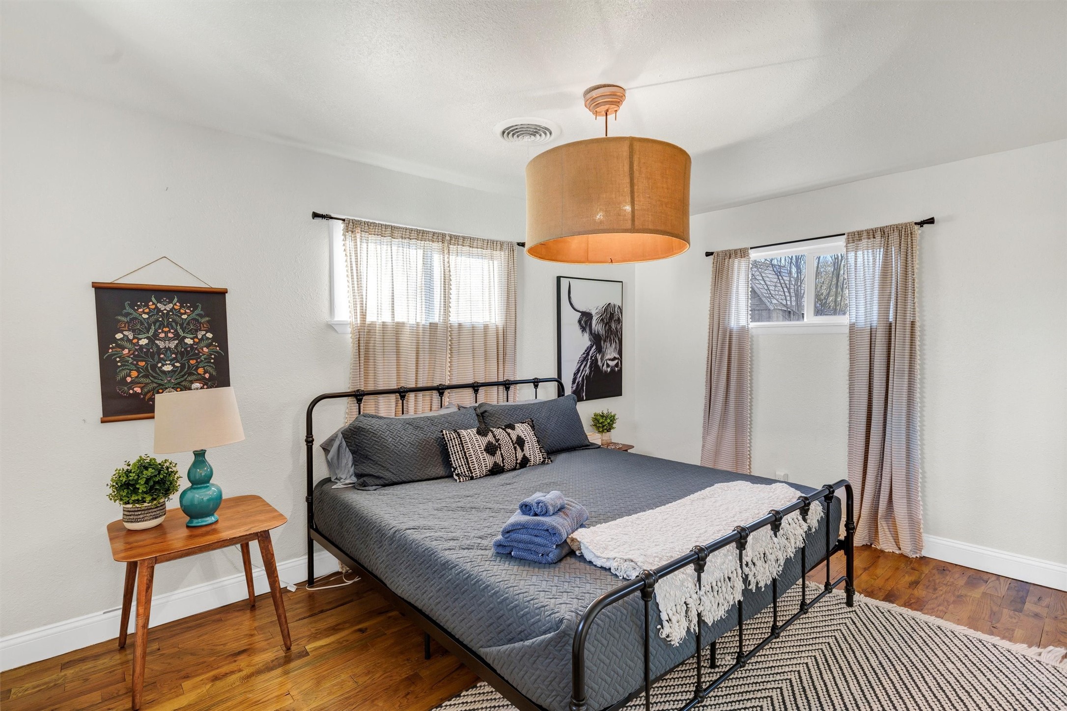 212 N Crockett Street