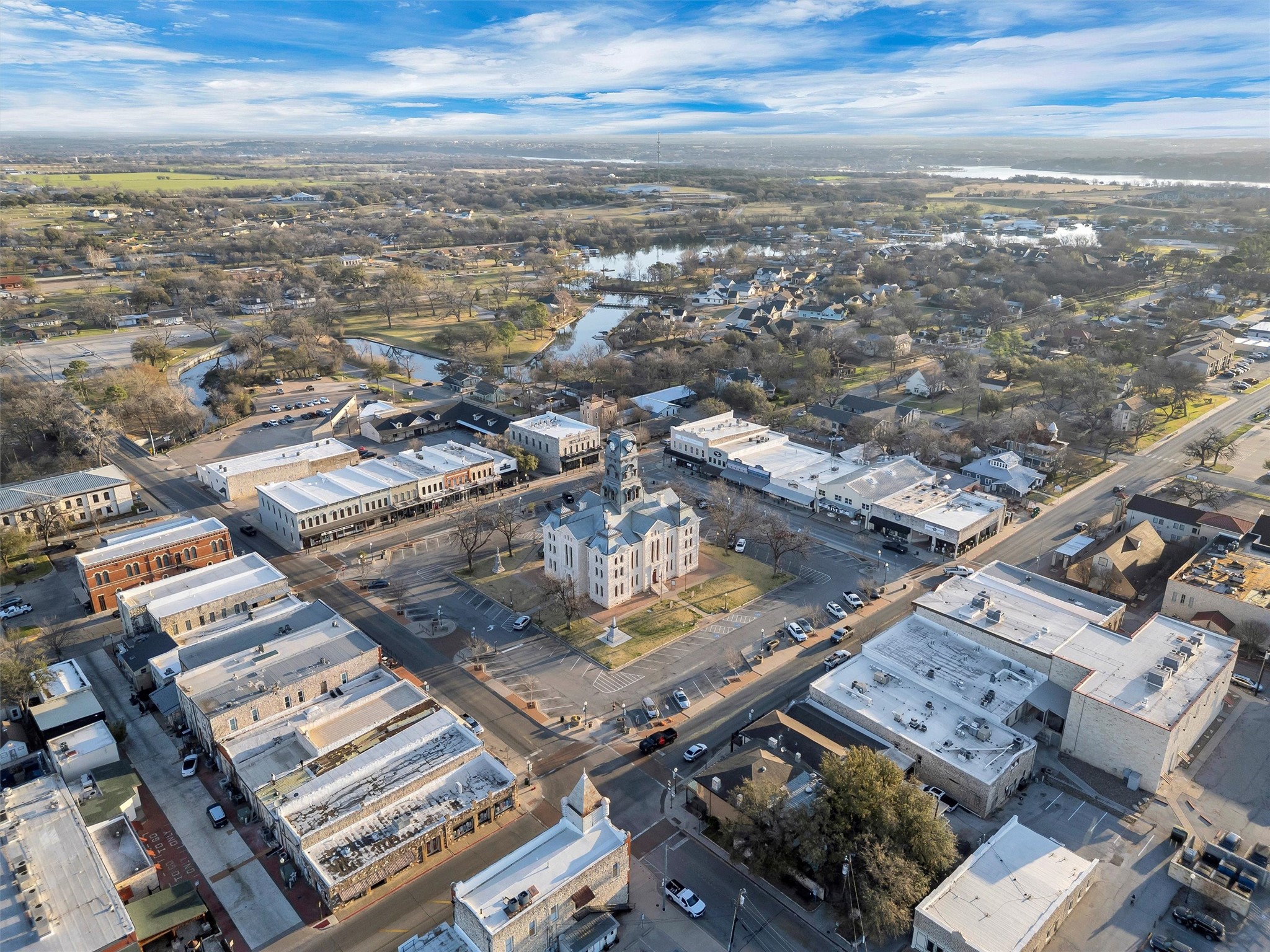 212 N Crockett Street