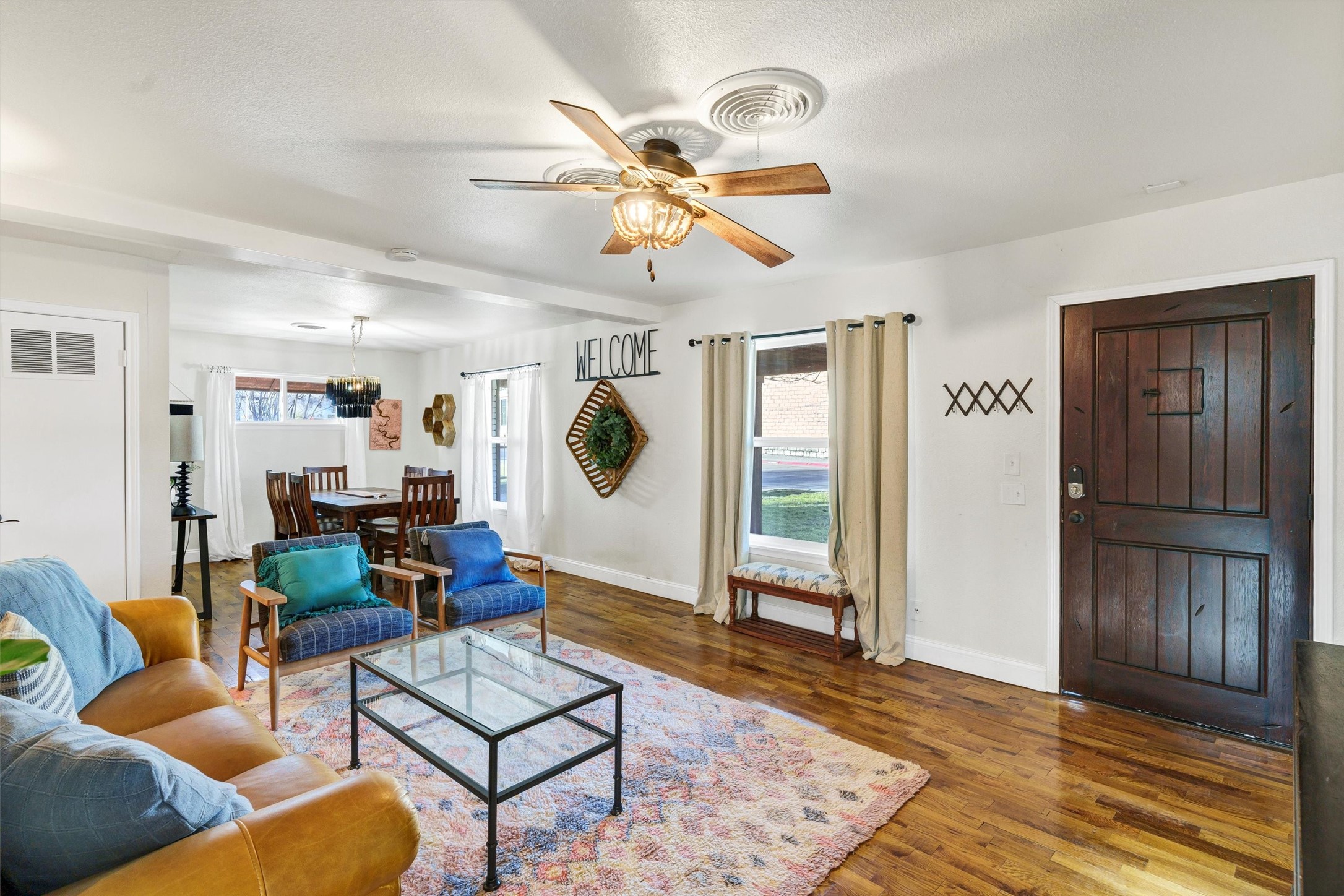 212 N Crockett Street