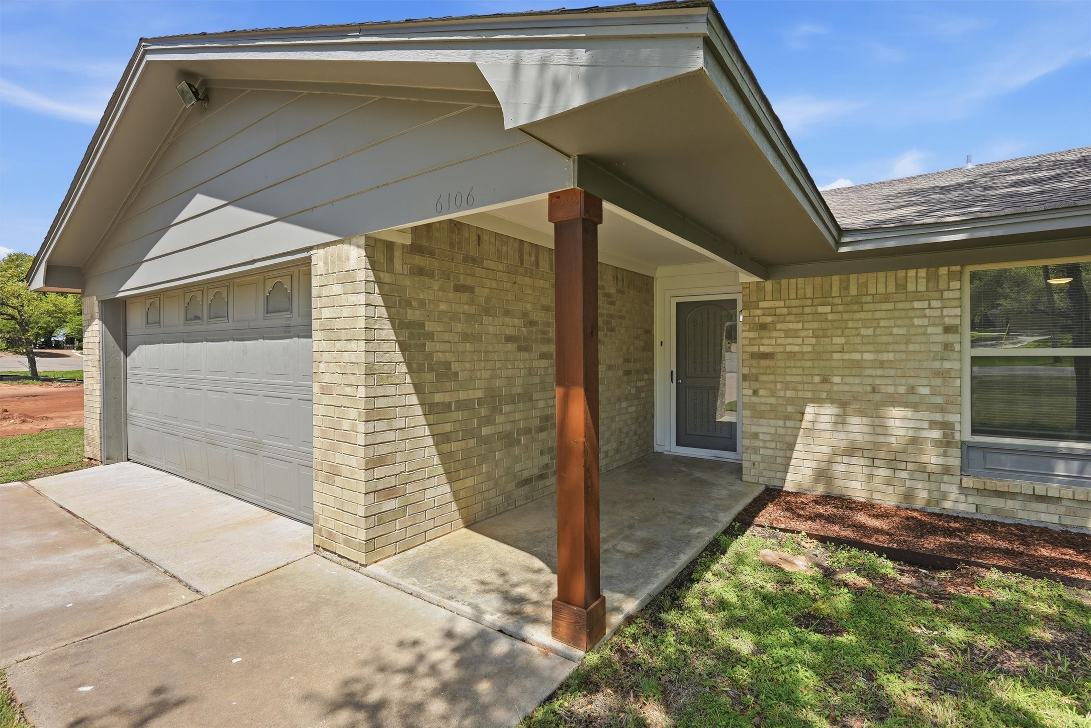 6106 Laredo Court