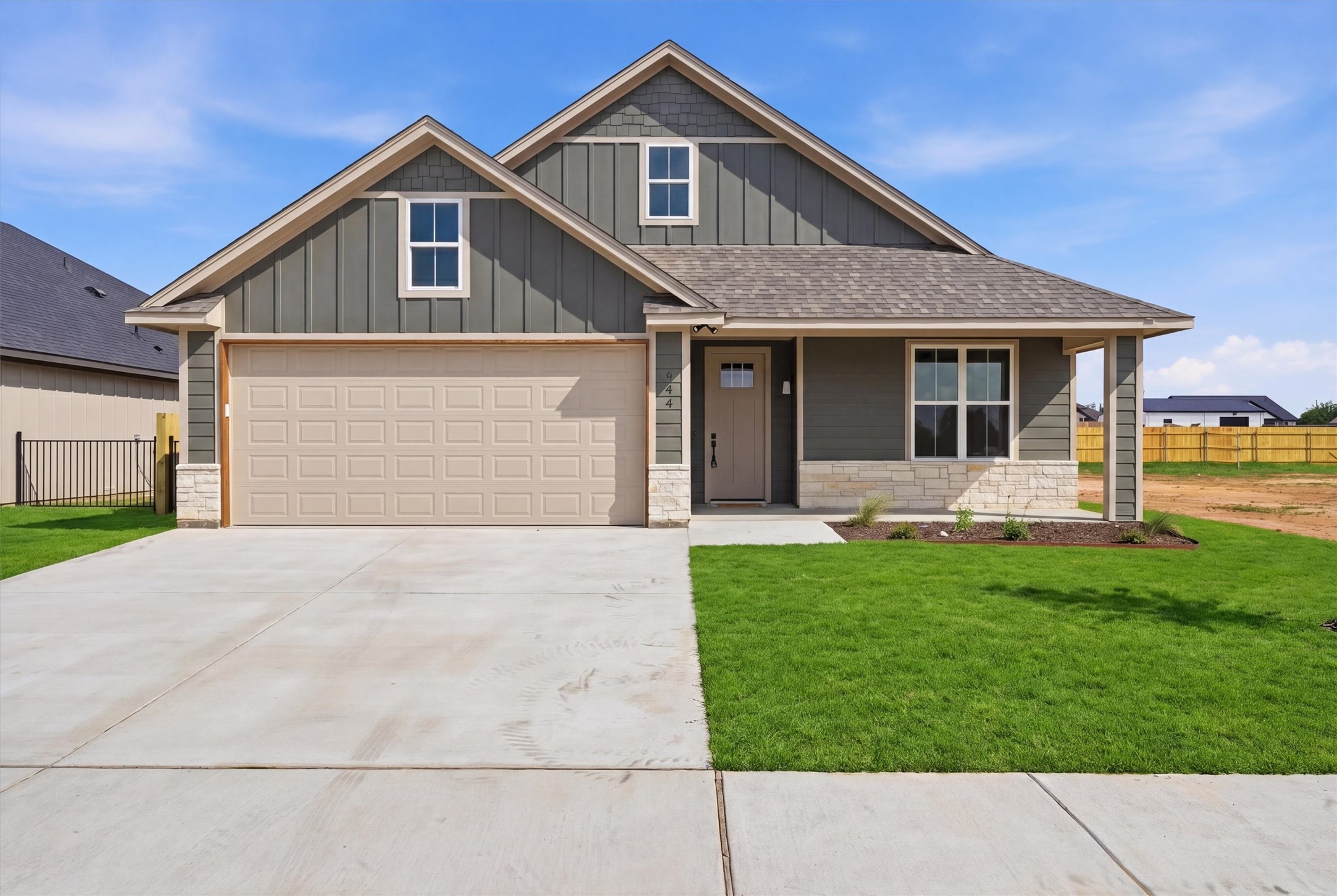 944 Huckleberry Lane