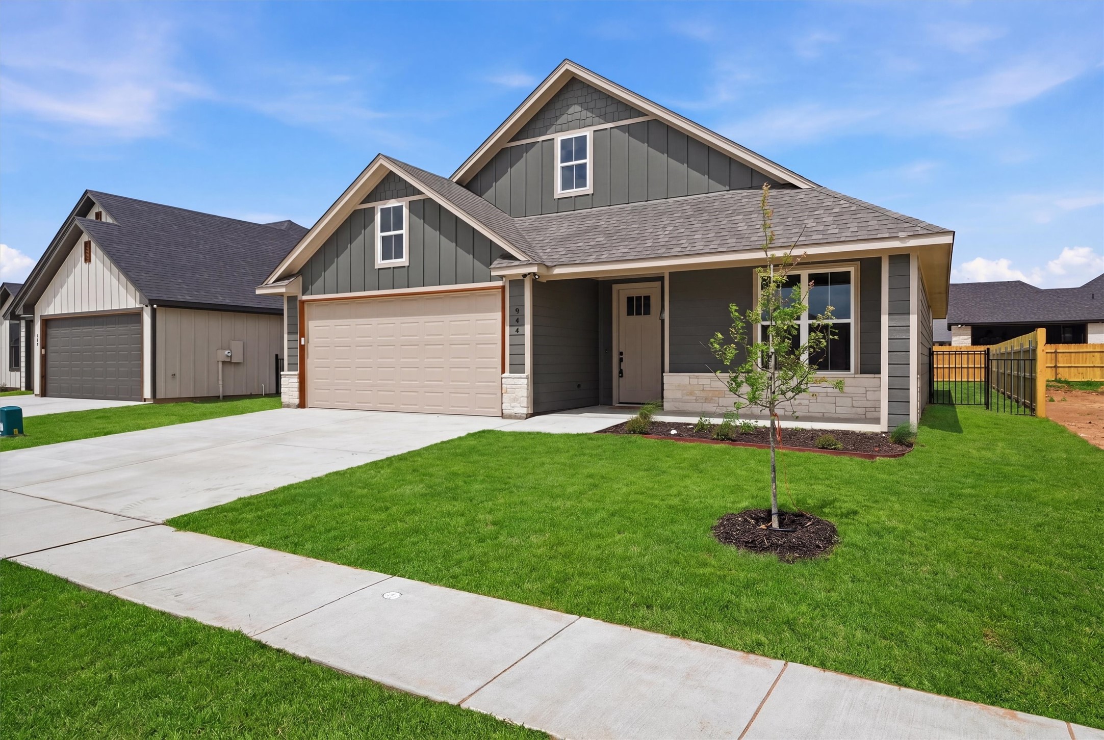 944 Huckleberry Lane
