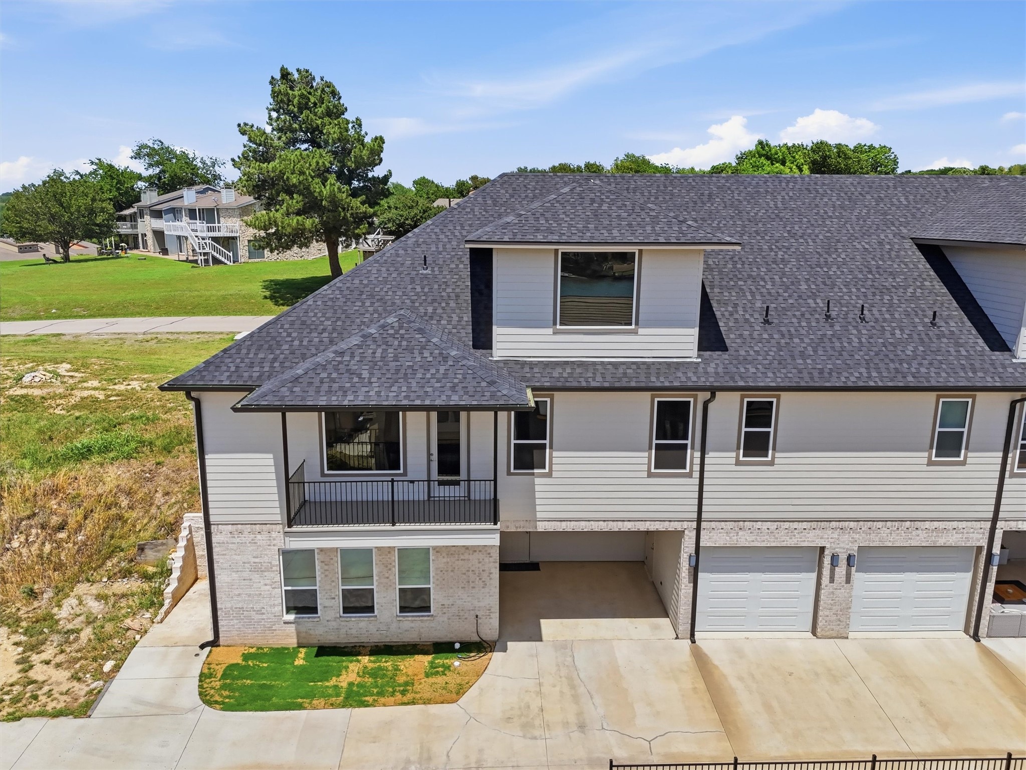 5126 Country Club Drive