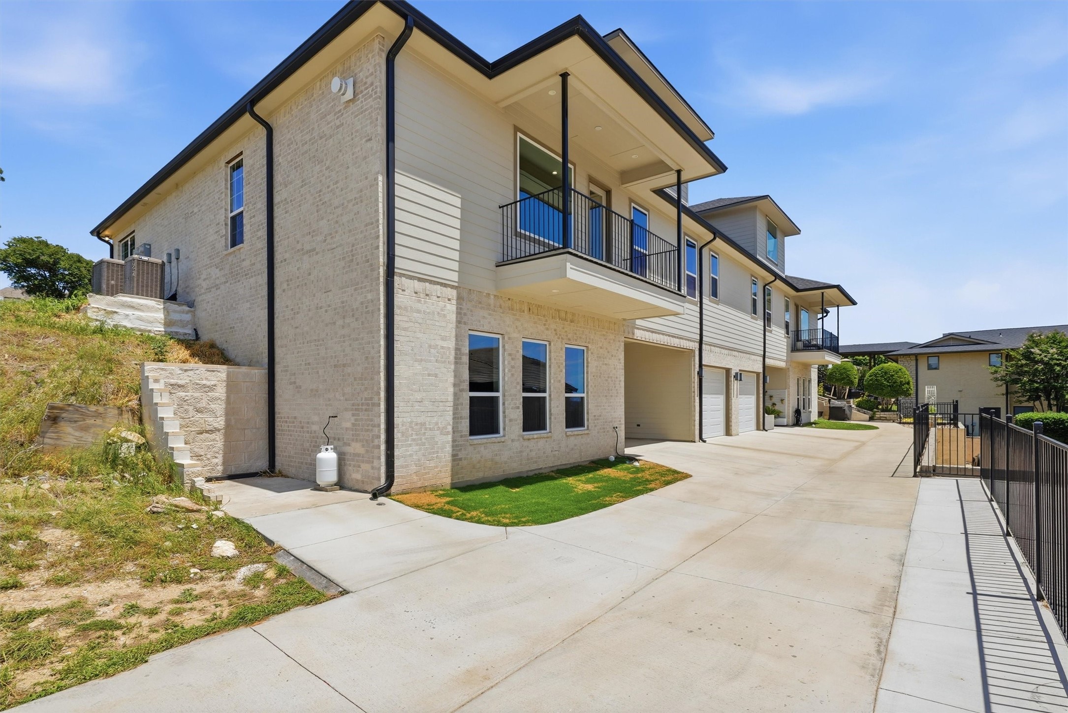 5126 Country Club Drive