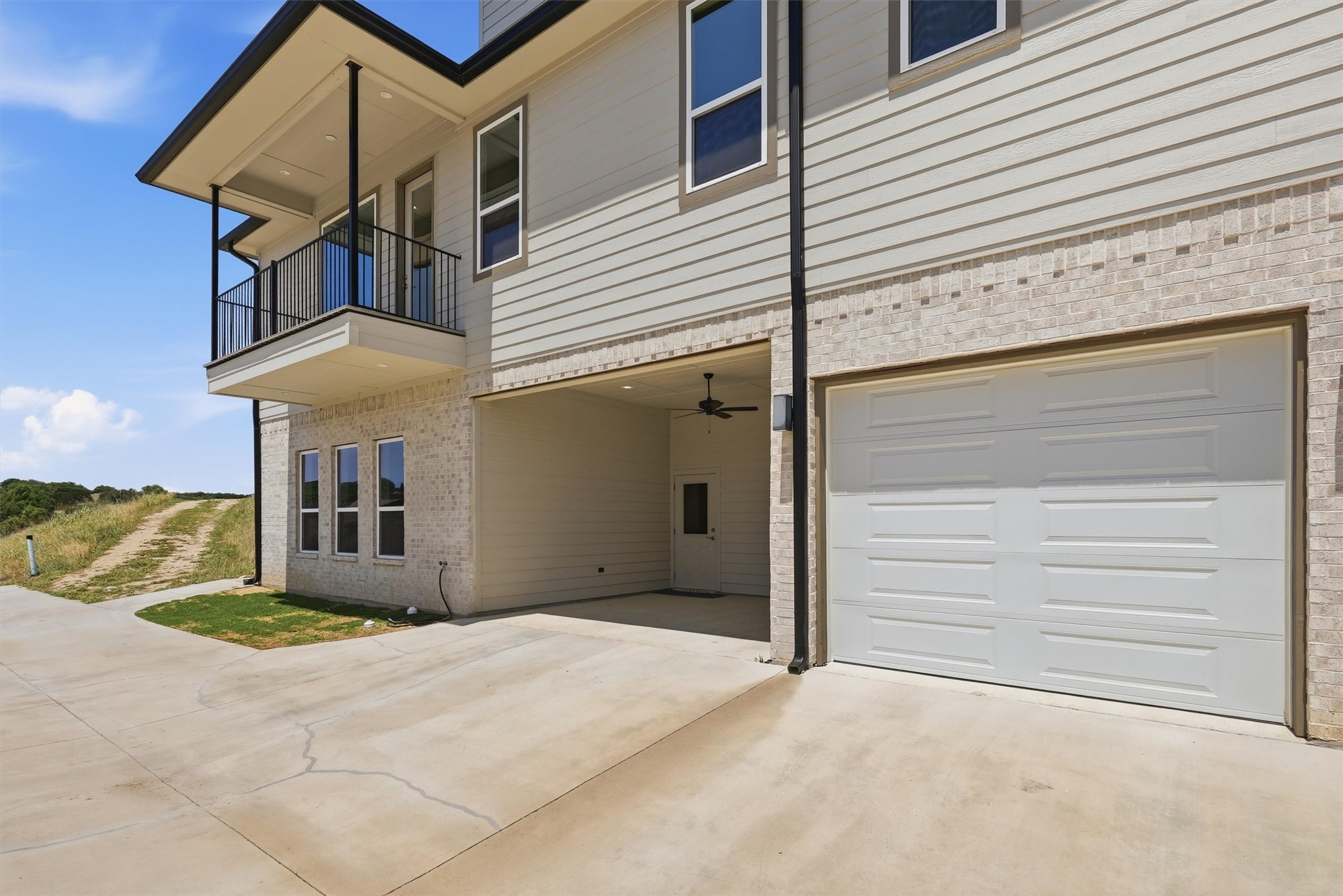 5126 Country Club Drive