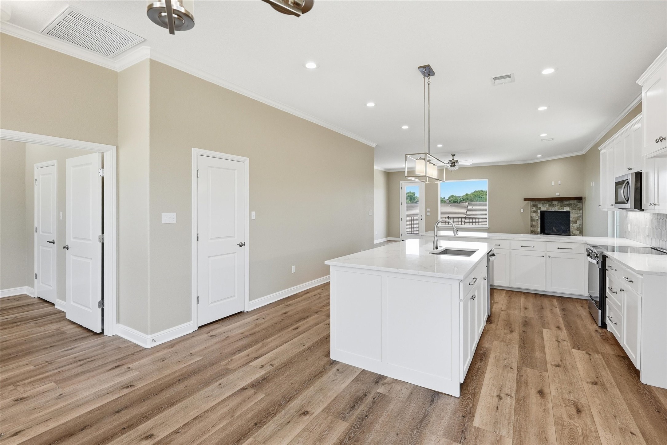 5126 Country Club Drive