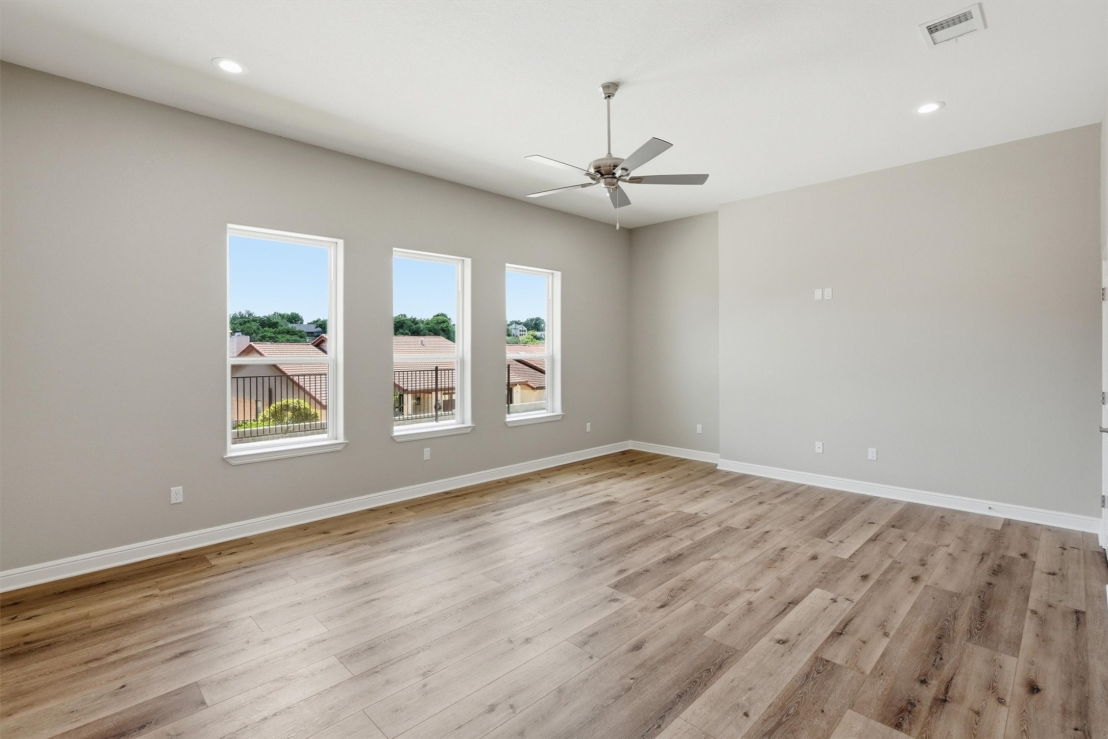 5126 Country Club Drive