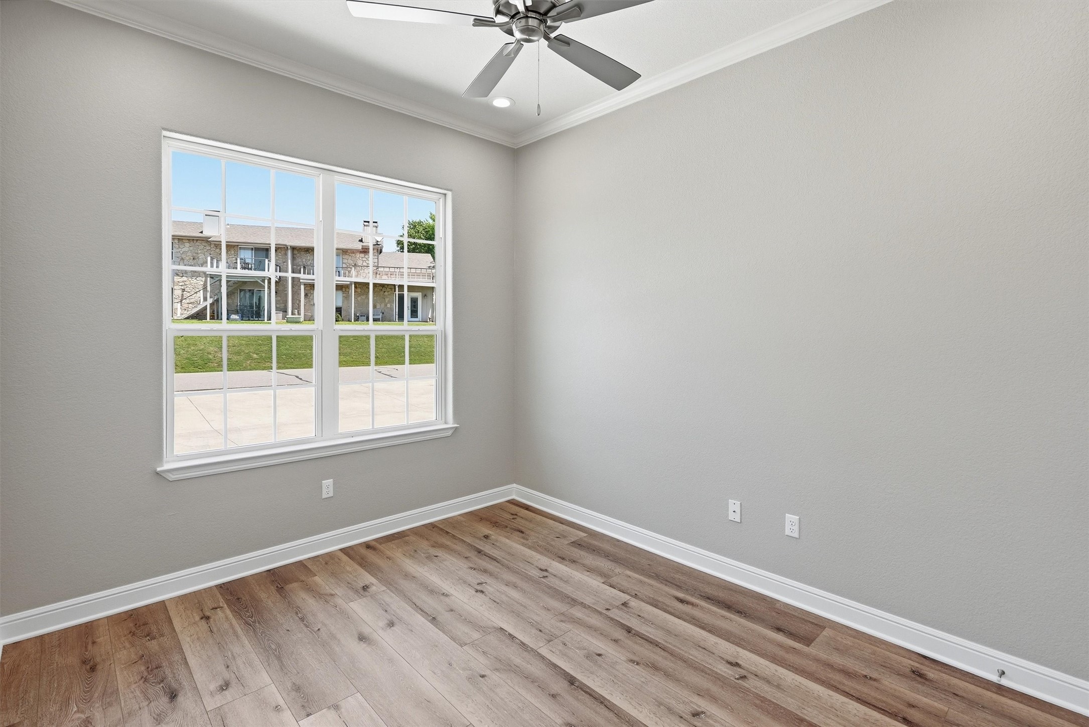 5126 Country Club Drive