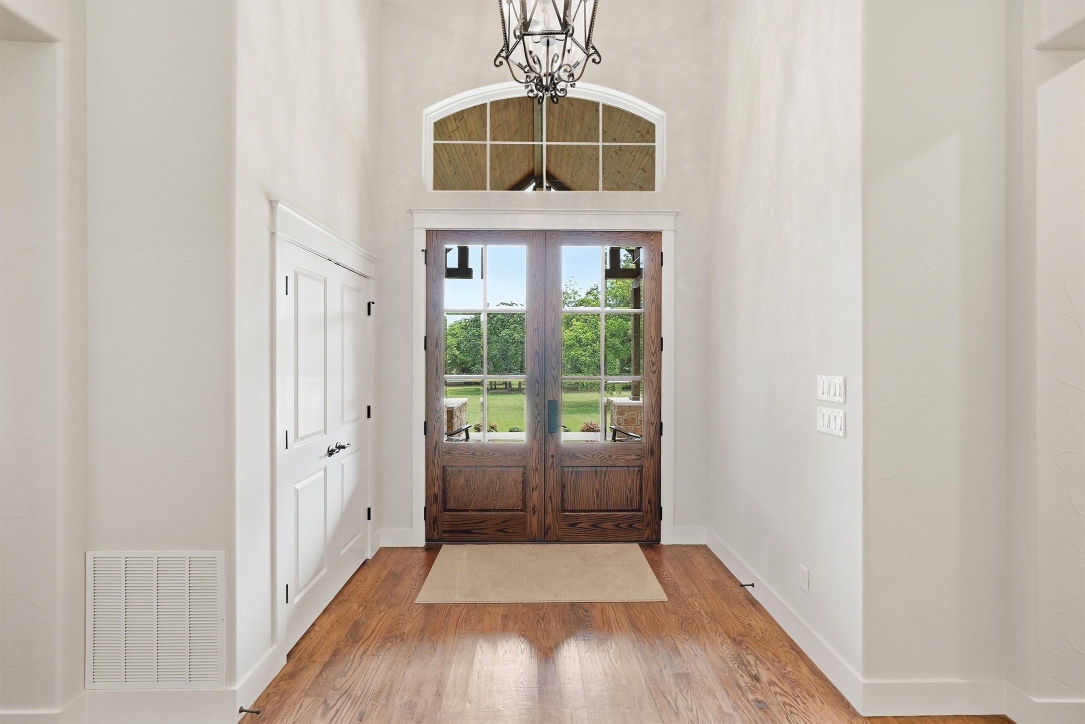2304 Winchester Court