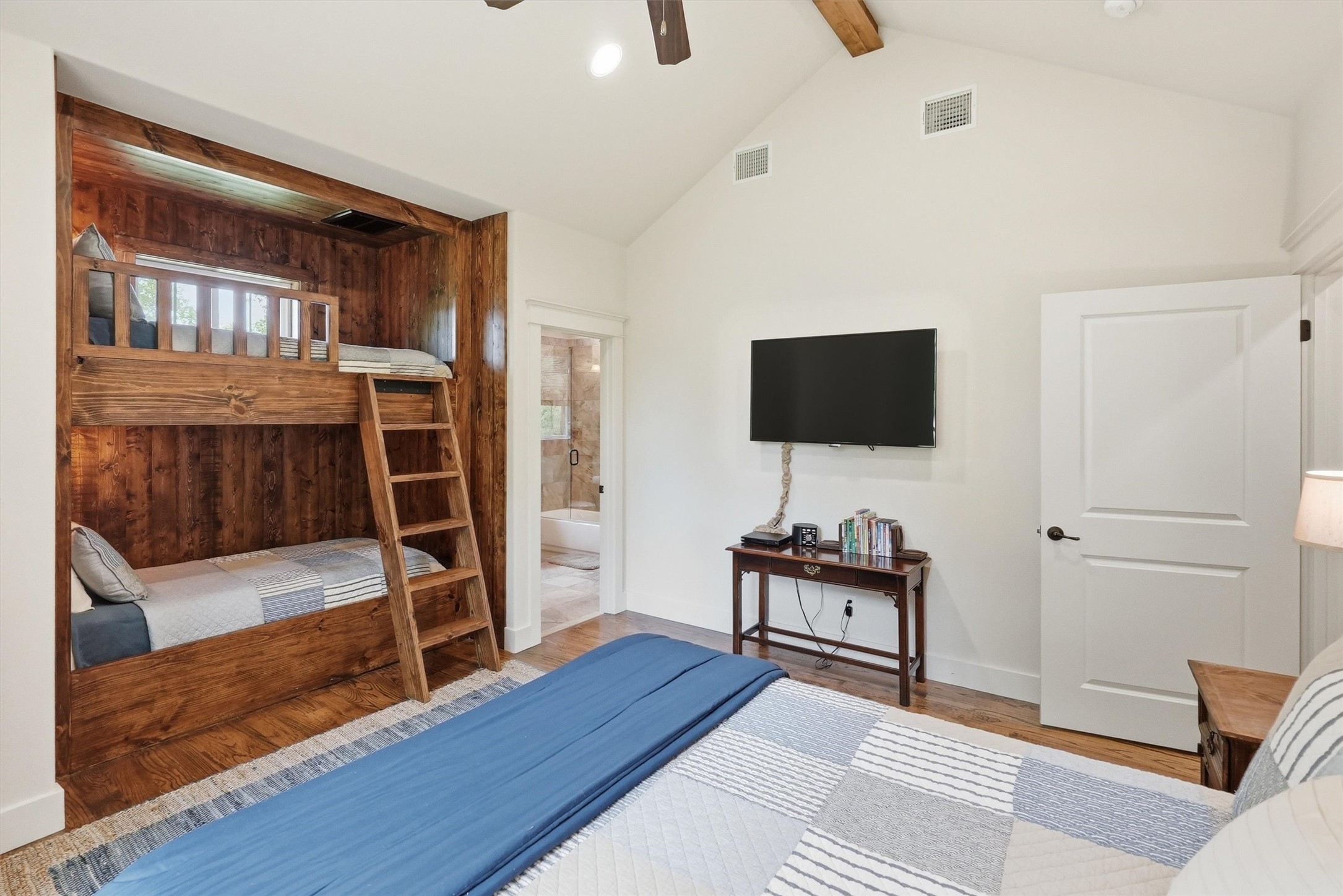 2304 Winchester Court