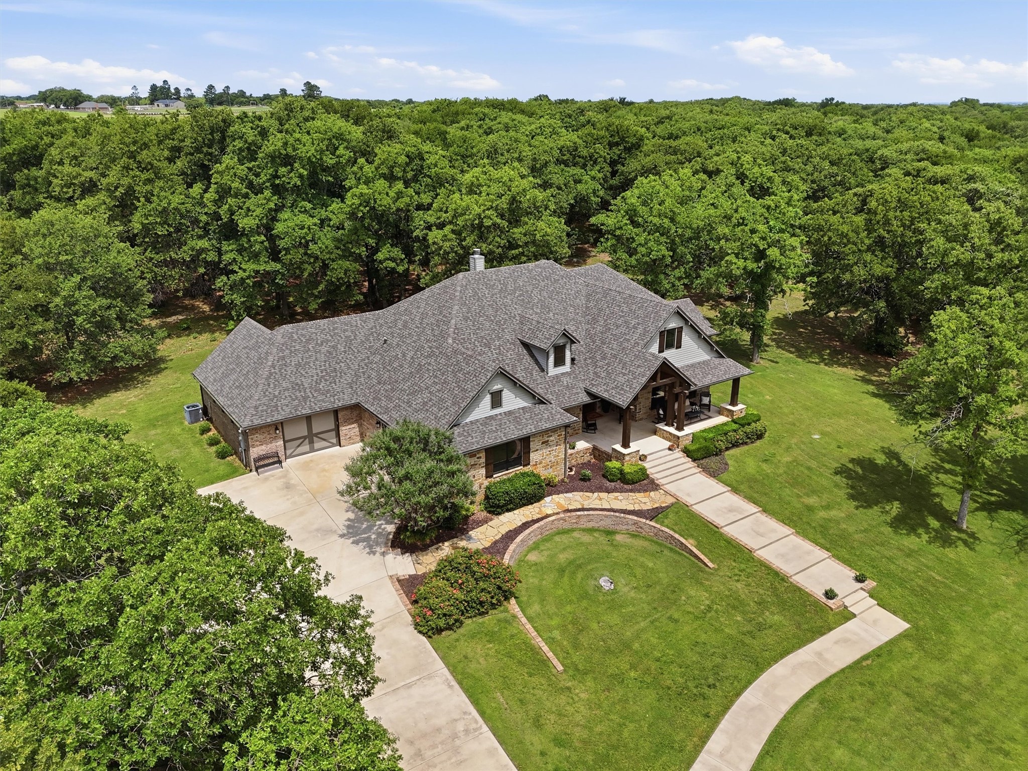 2304 Winchester Court