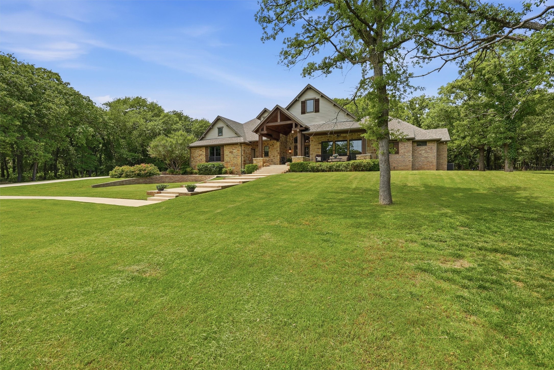 2304 Winchester Court
