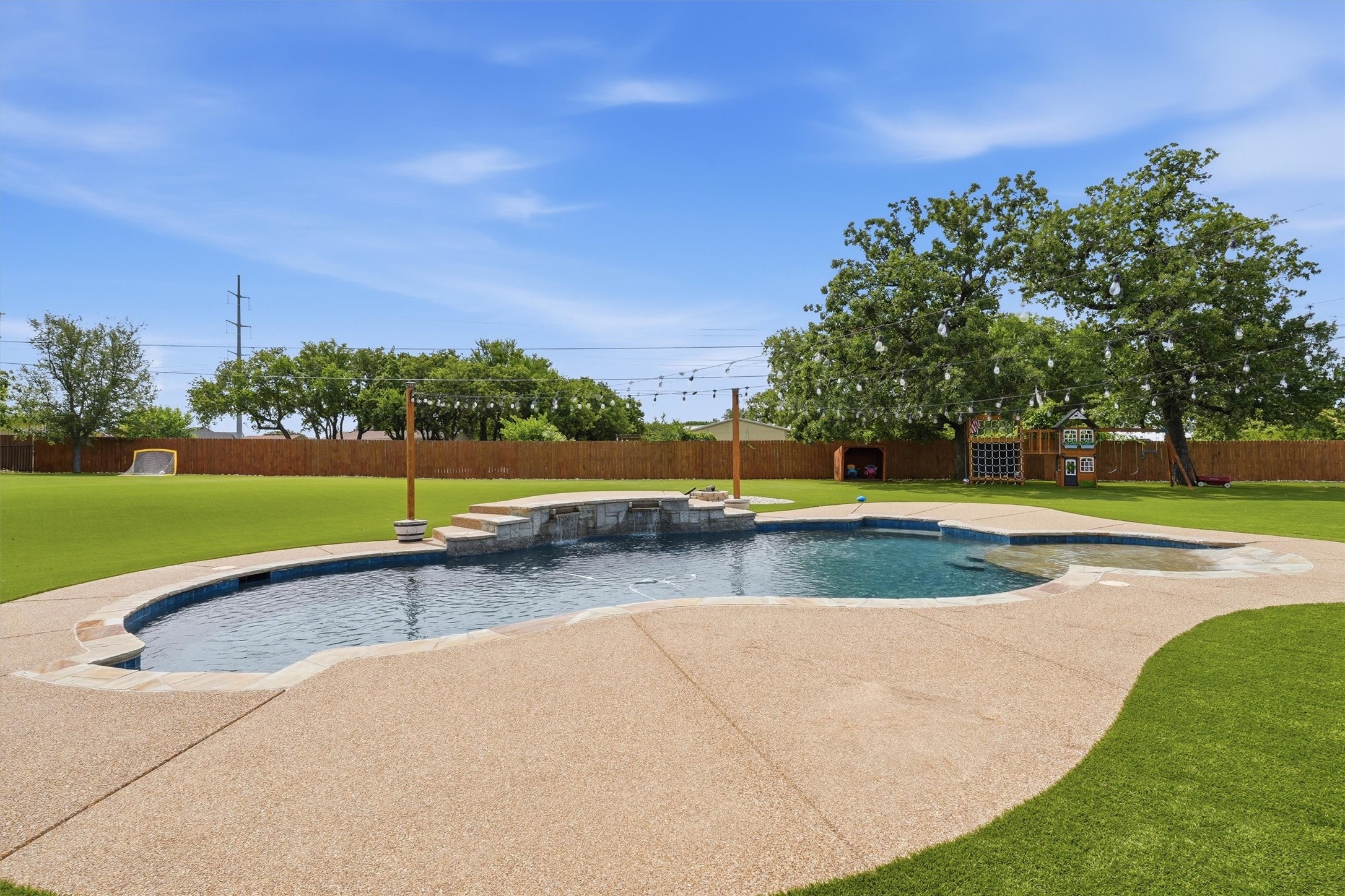 3913 Homestead Court