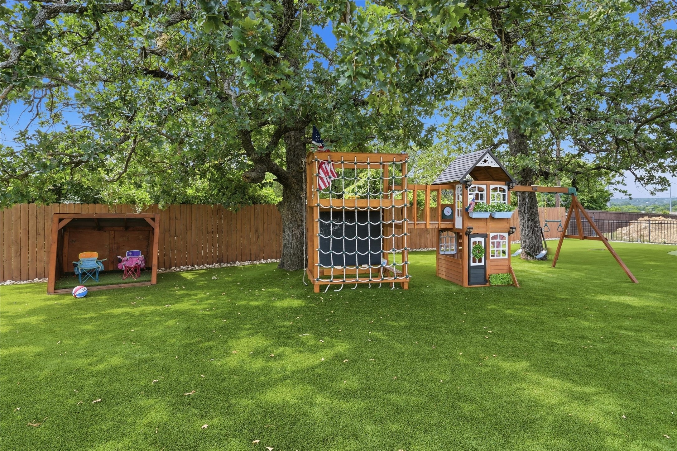 3913 Homestead Court