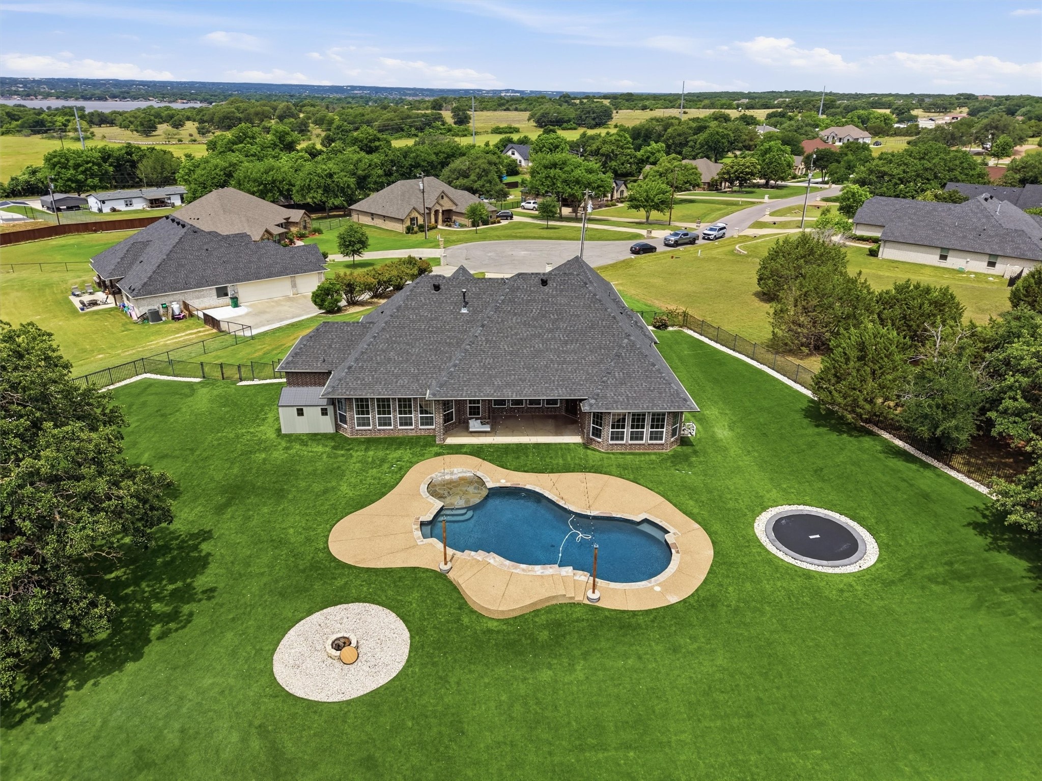 3913 Homestead Court
