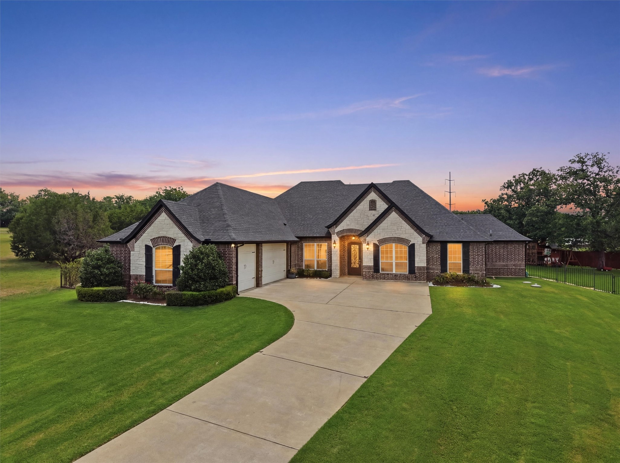 3913 Homestead Court