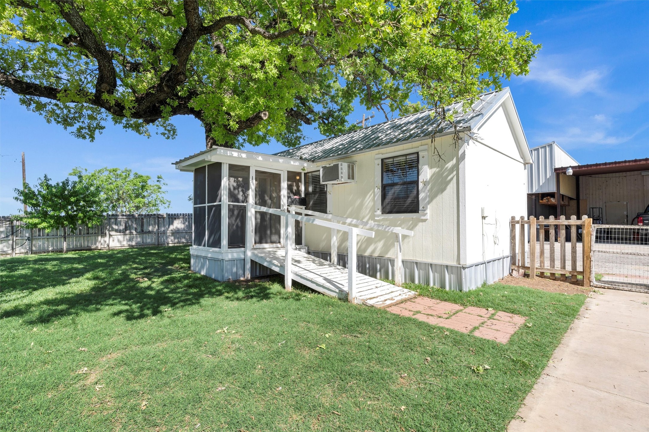 13122 Lipan Highway