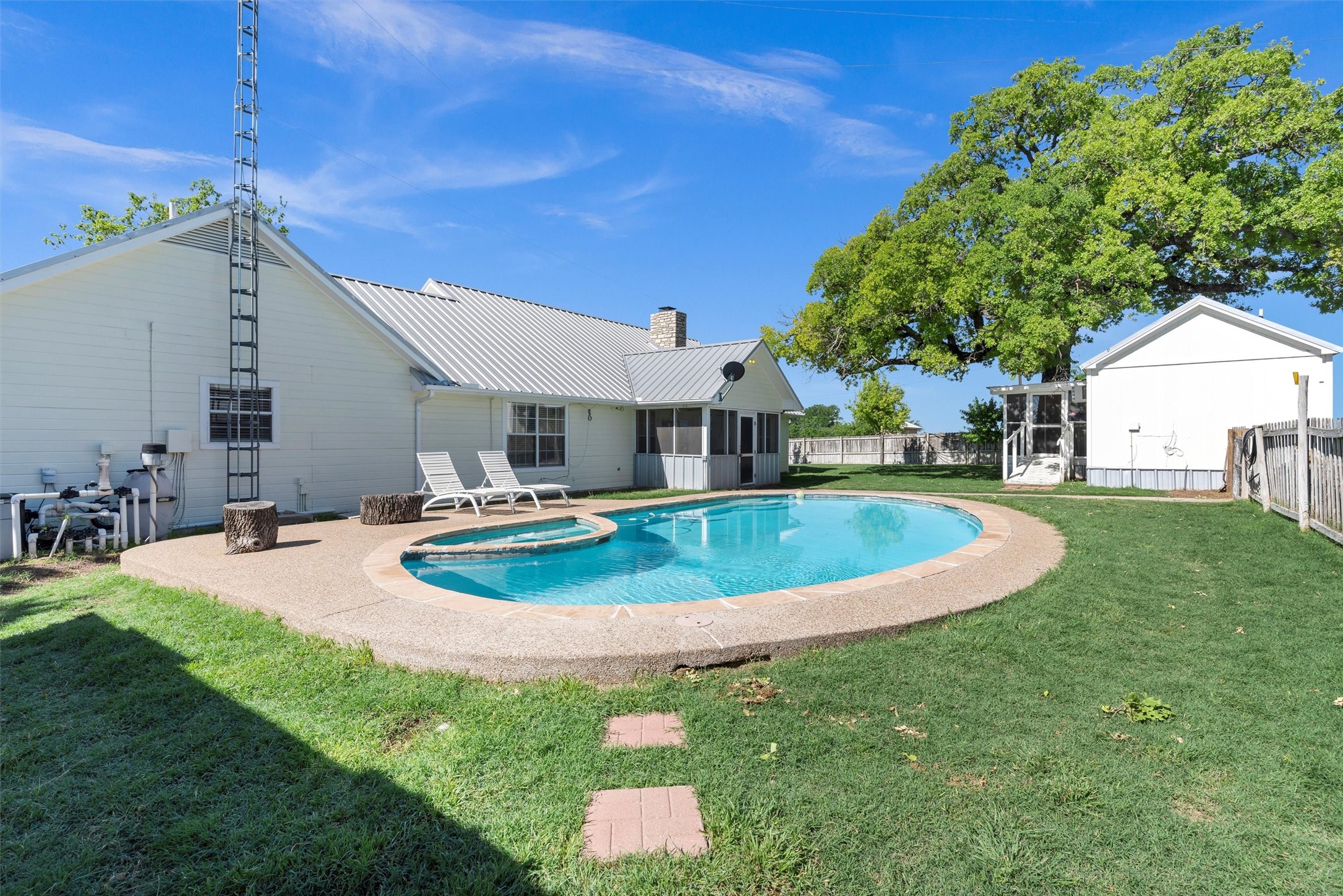 13122 Lipan Highway