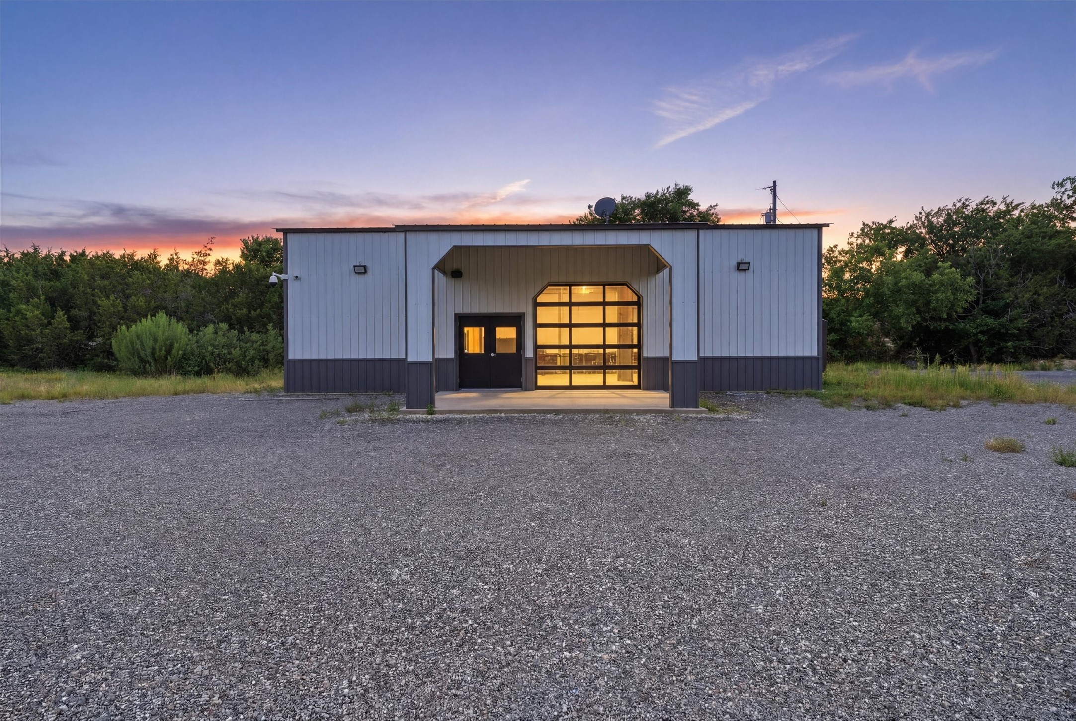 6021 E US Highway 377