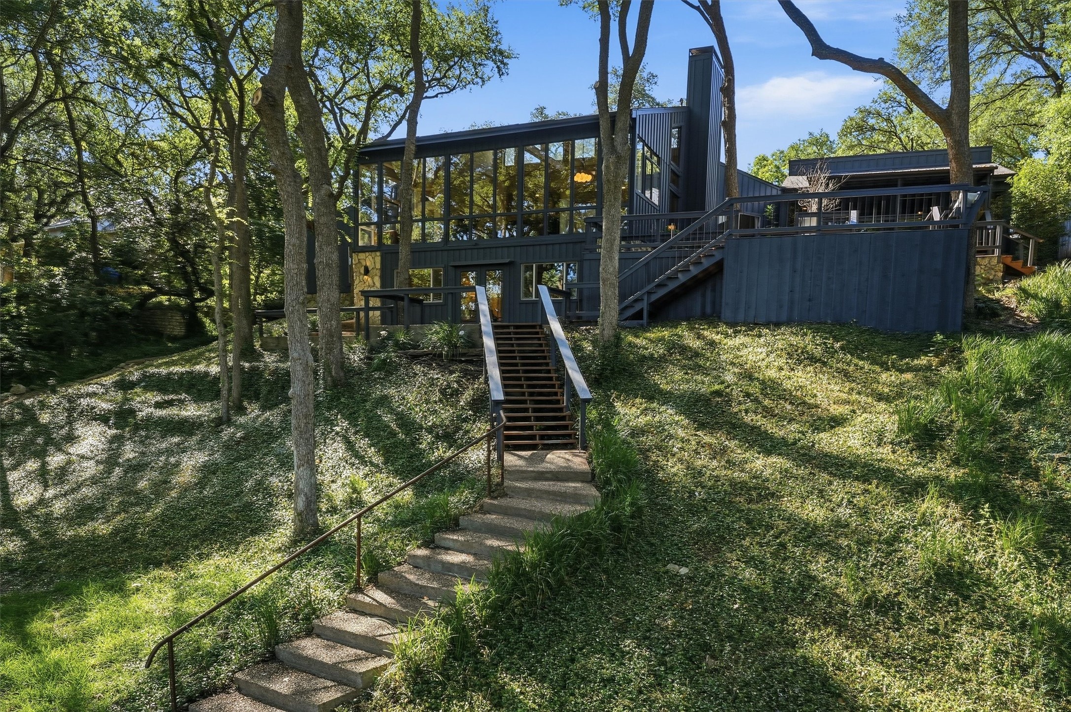 6818 Westover Drive