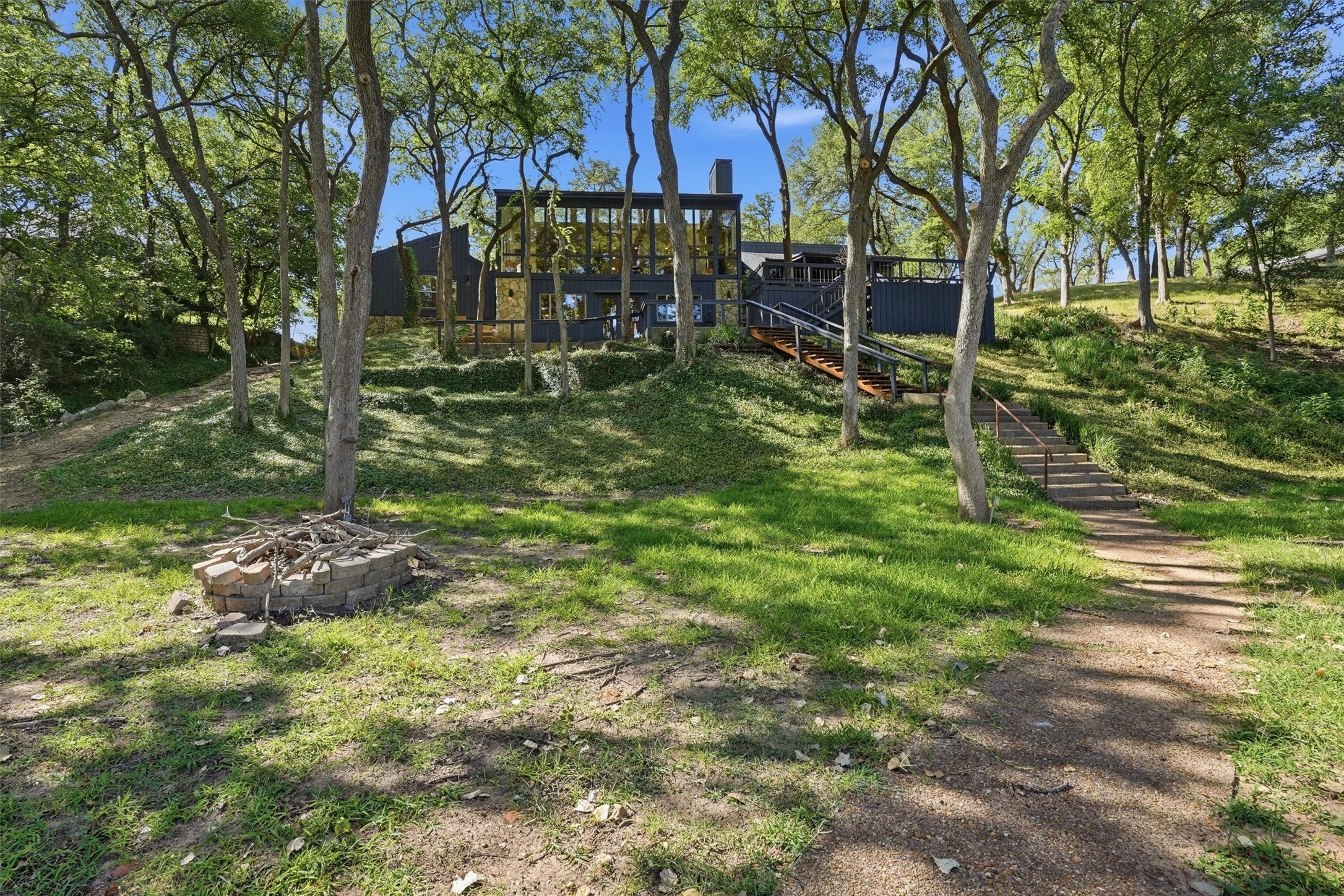 6818 Westover Drive