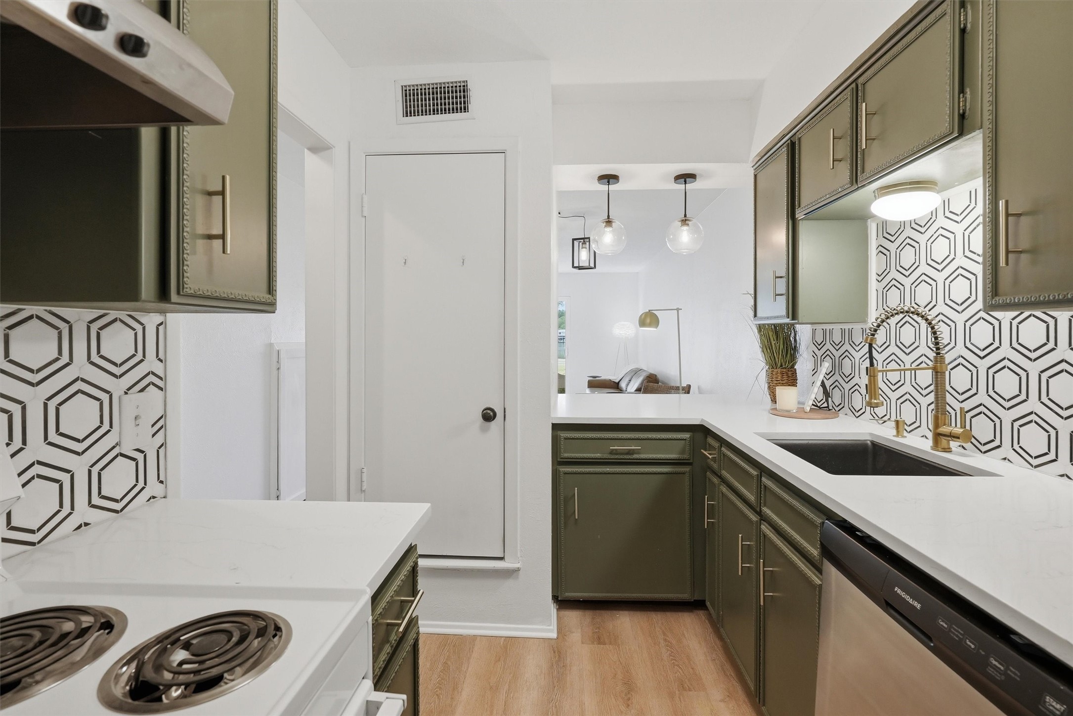 4318 Overlook Court