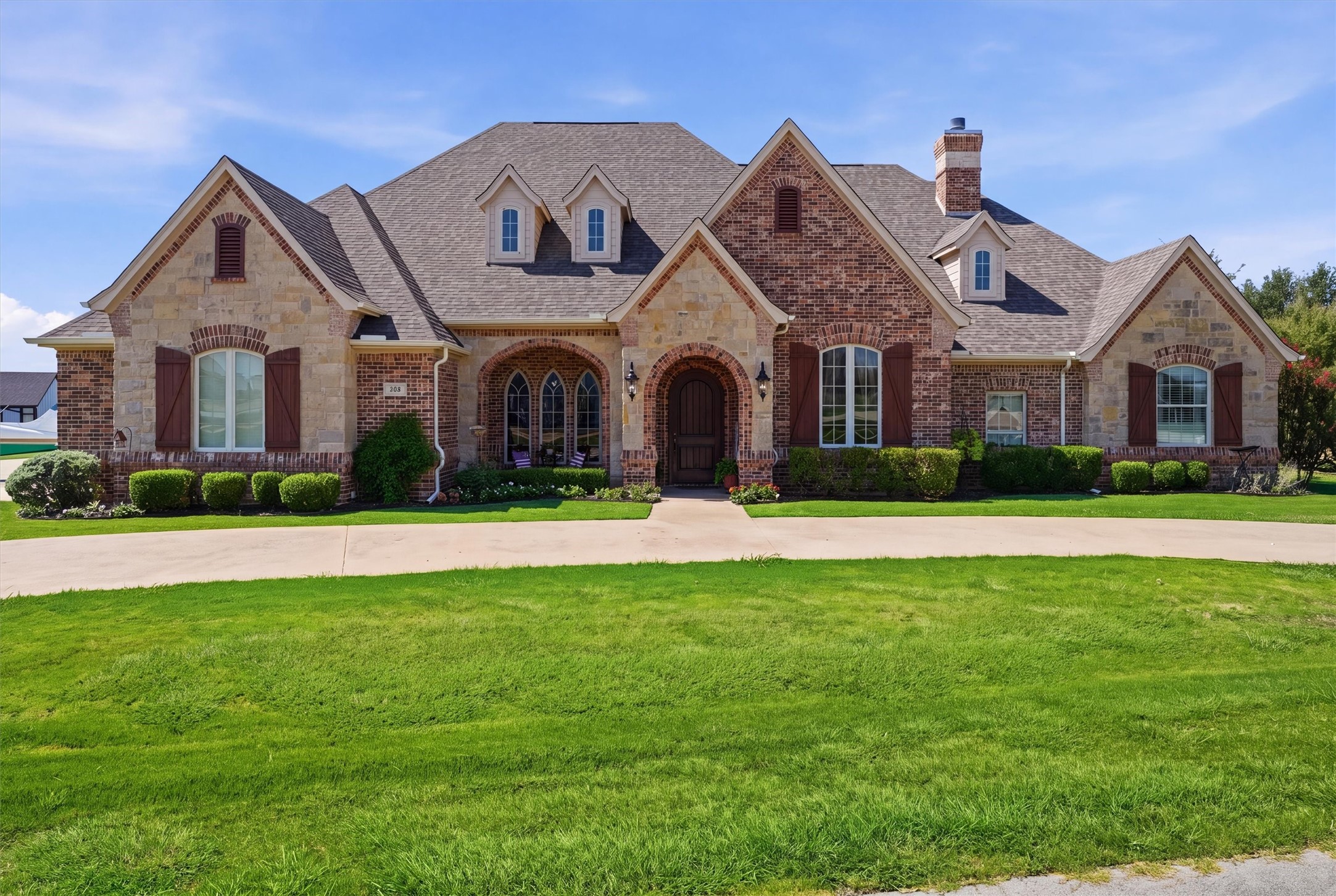 108 Concorde Circle