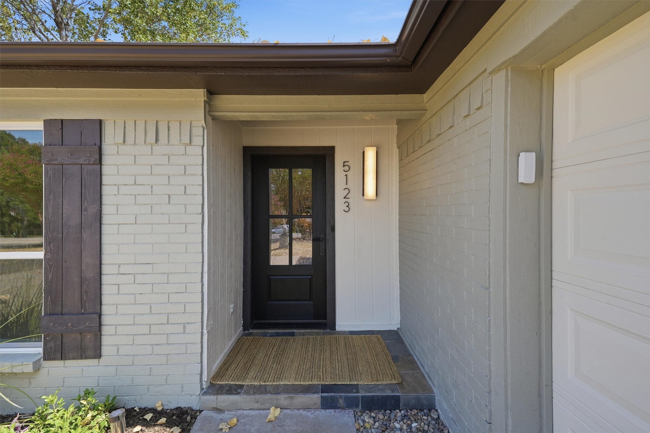 5123 Fairway Circle