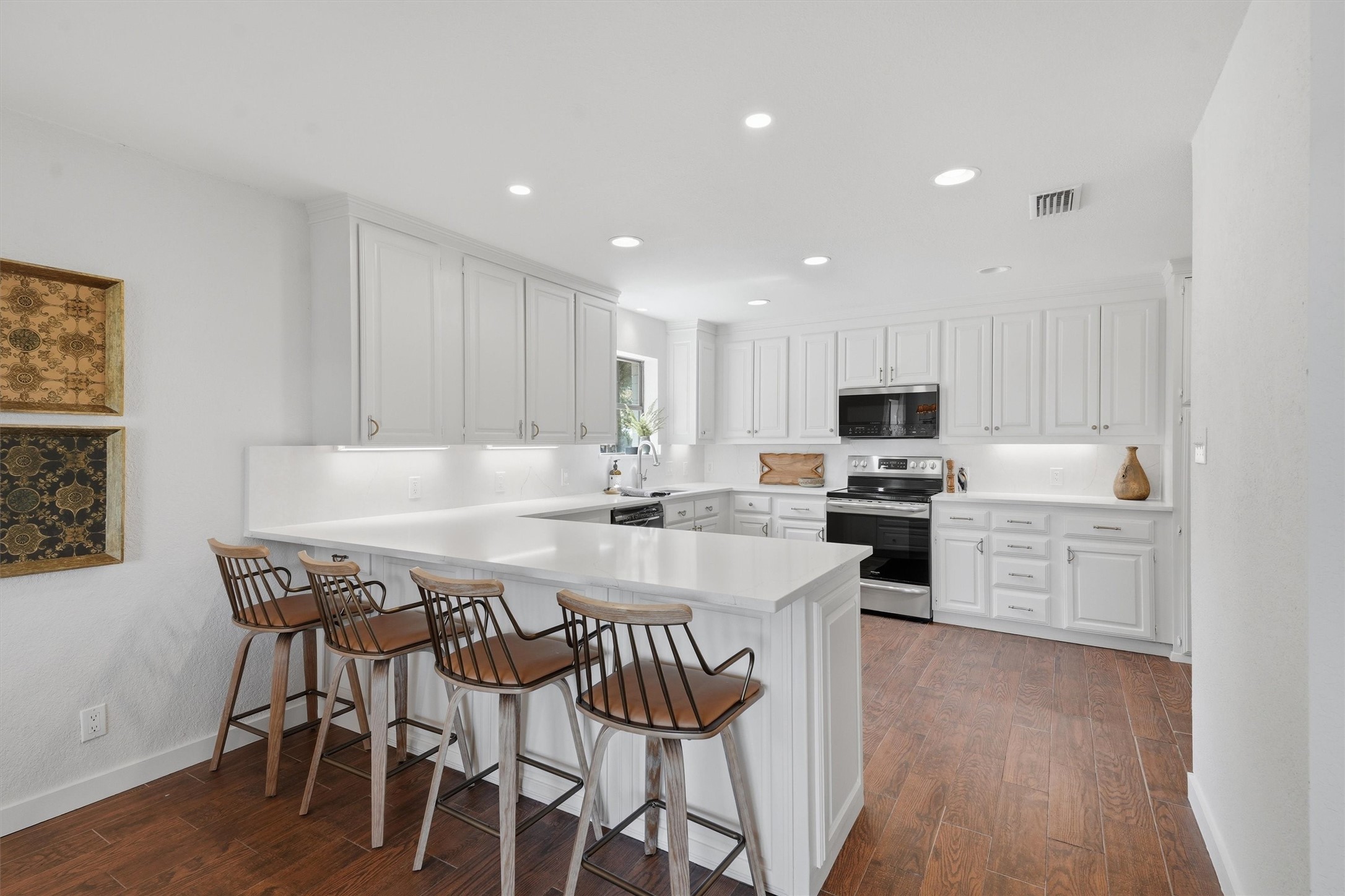 5123 Fairway Circle