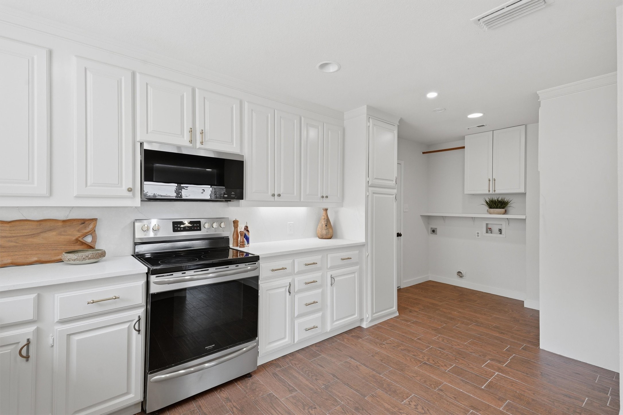 5123 Fairway Circle