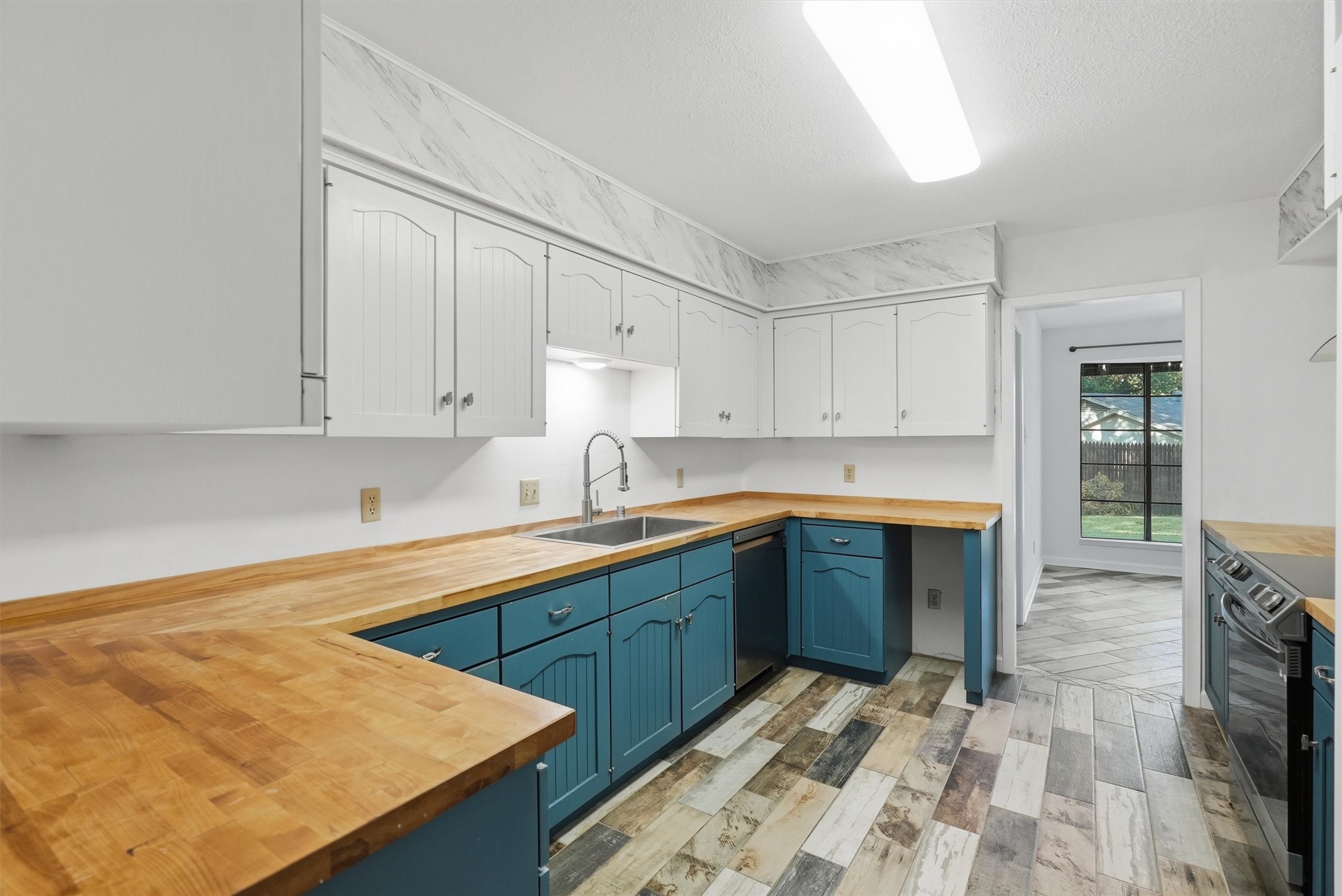 6437 Suncrest Court