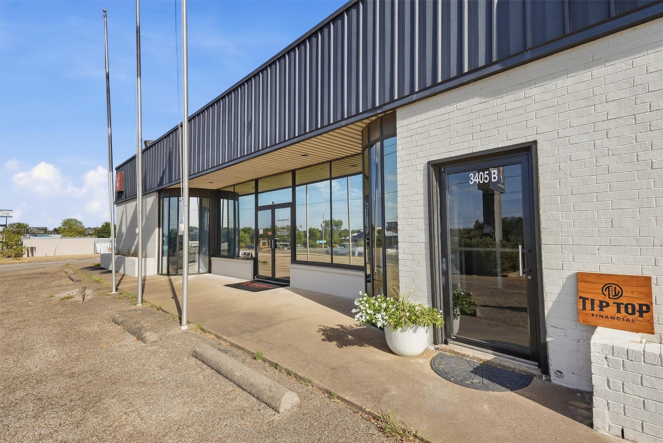 3405 E Highway 377