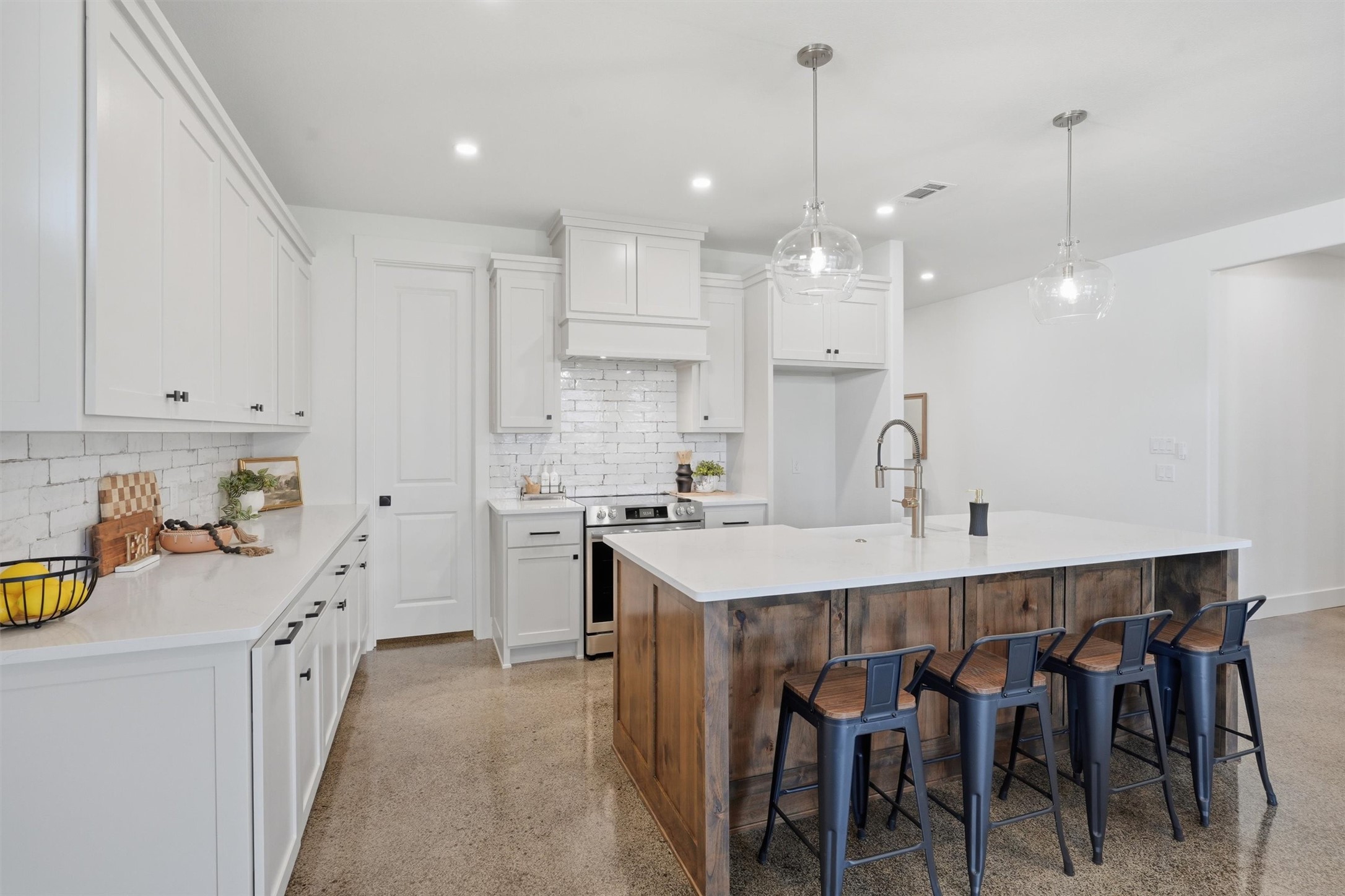 804 Lavender Court