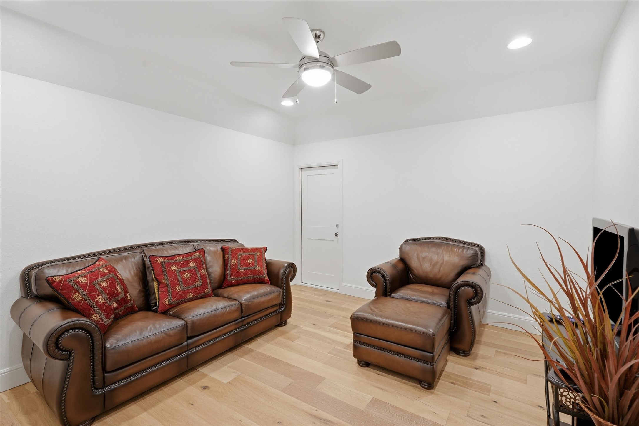 5613 Wedgefield Road