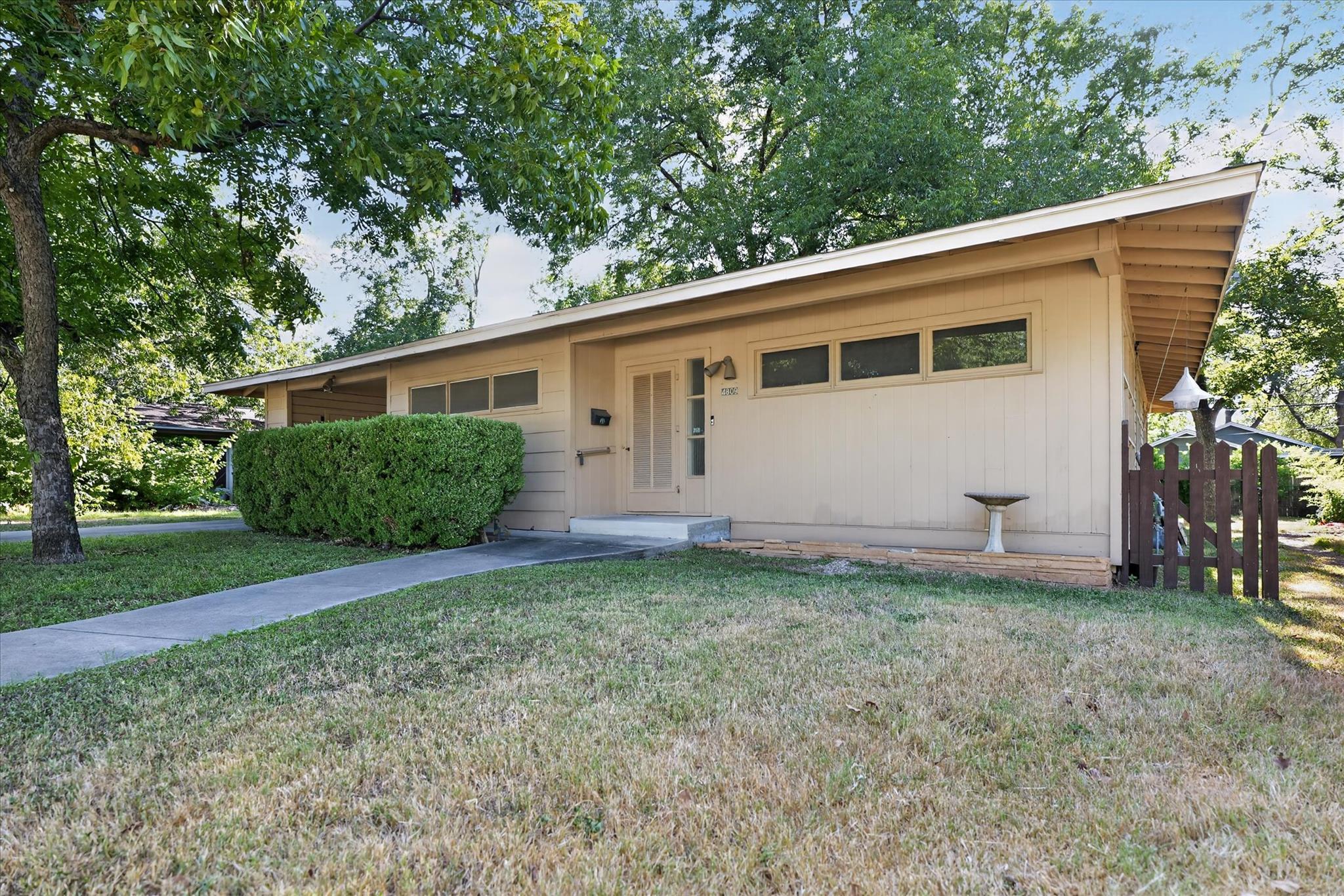 4809 Westfield DR