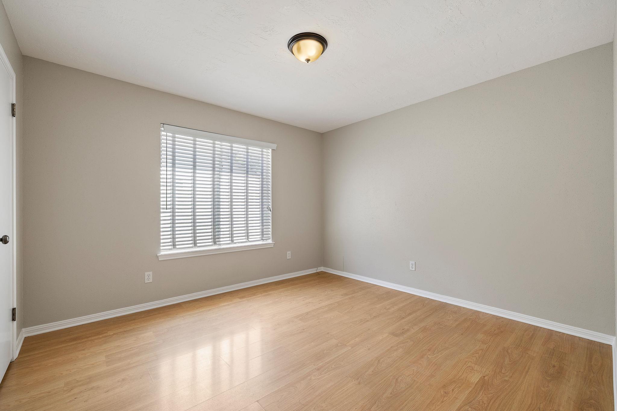1507 Quail Run RD