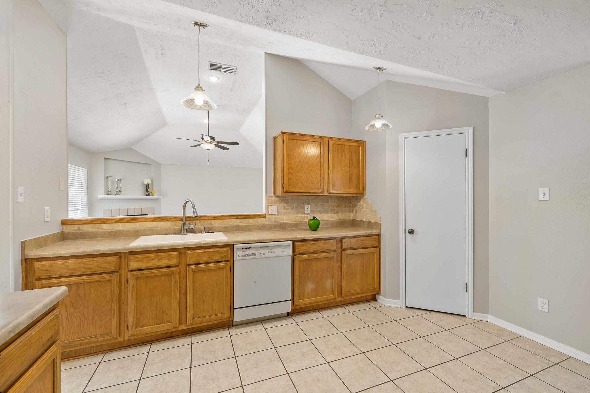 1507 Quail Run RD
