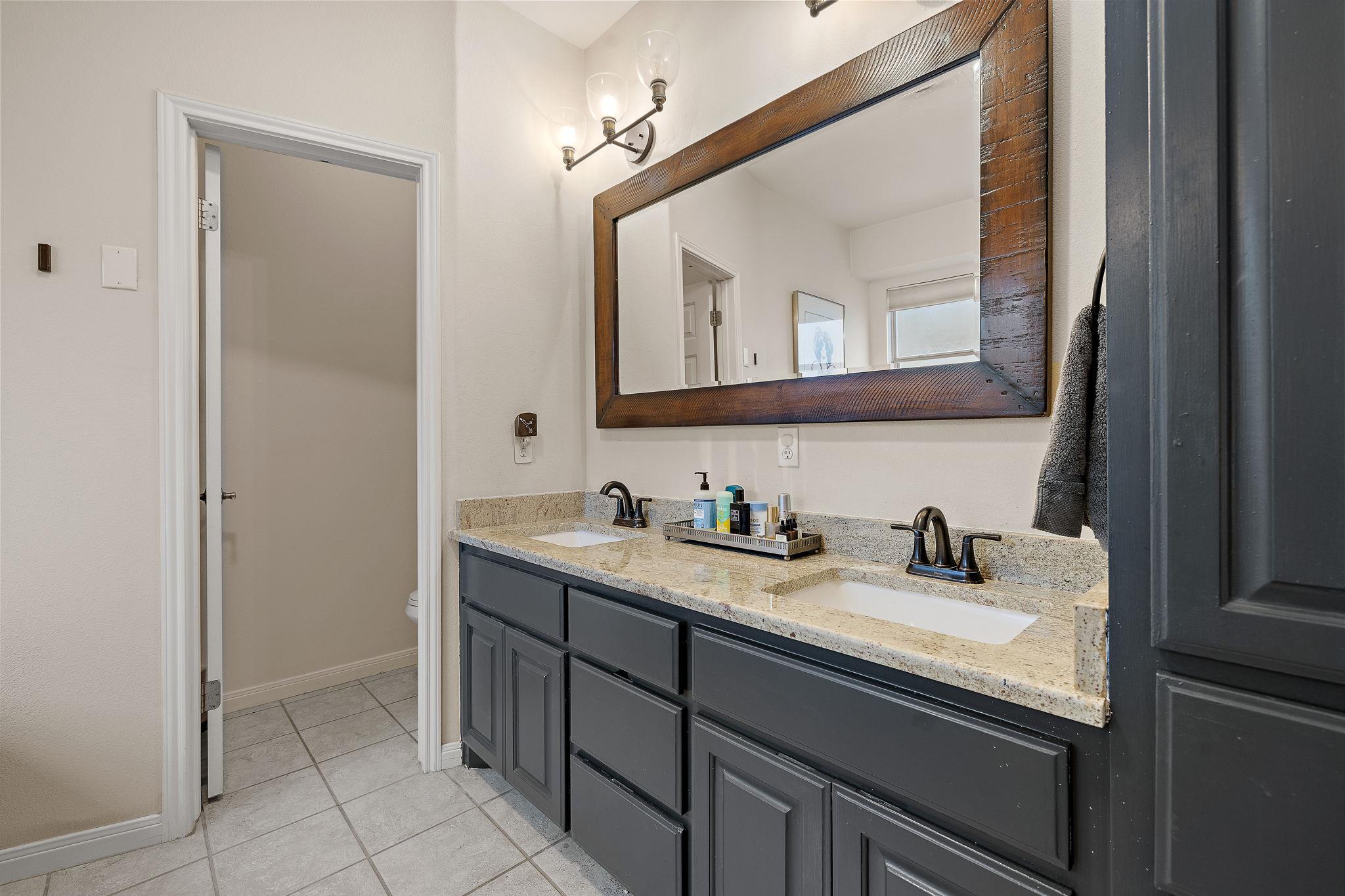 11001 River Plantation DR