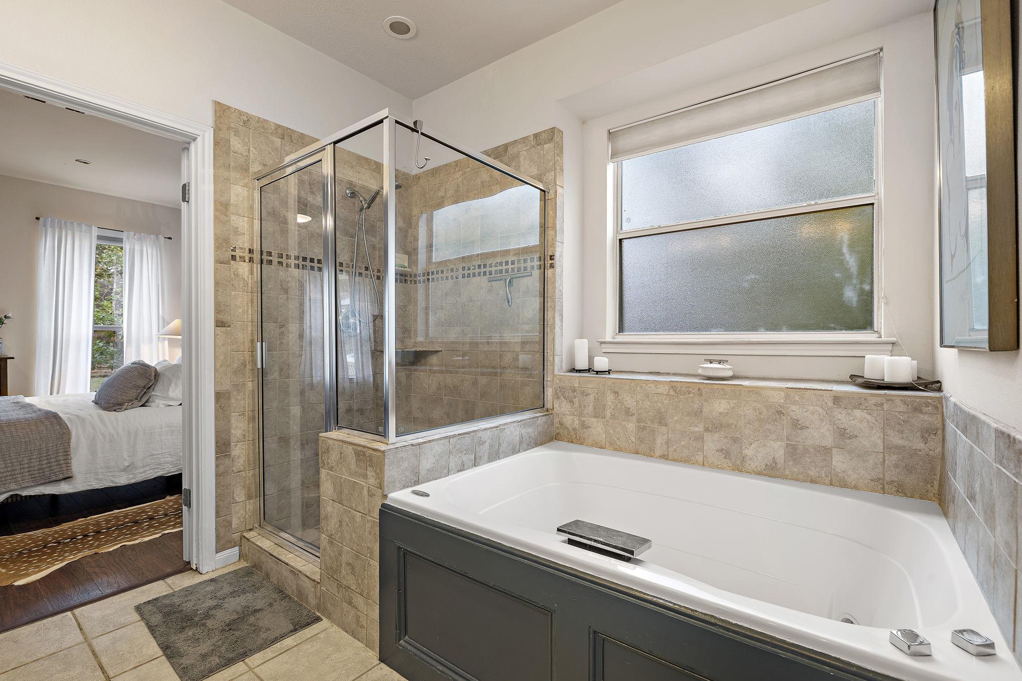 11001 River Plantation DR