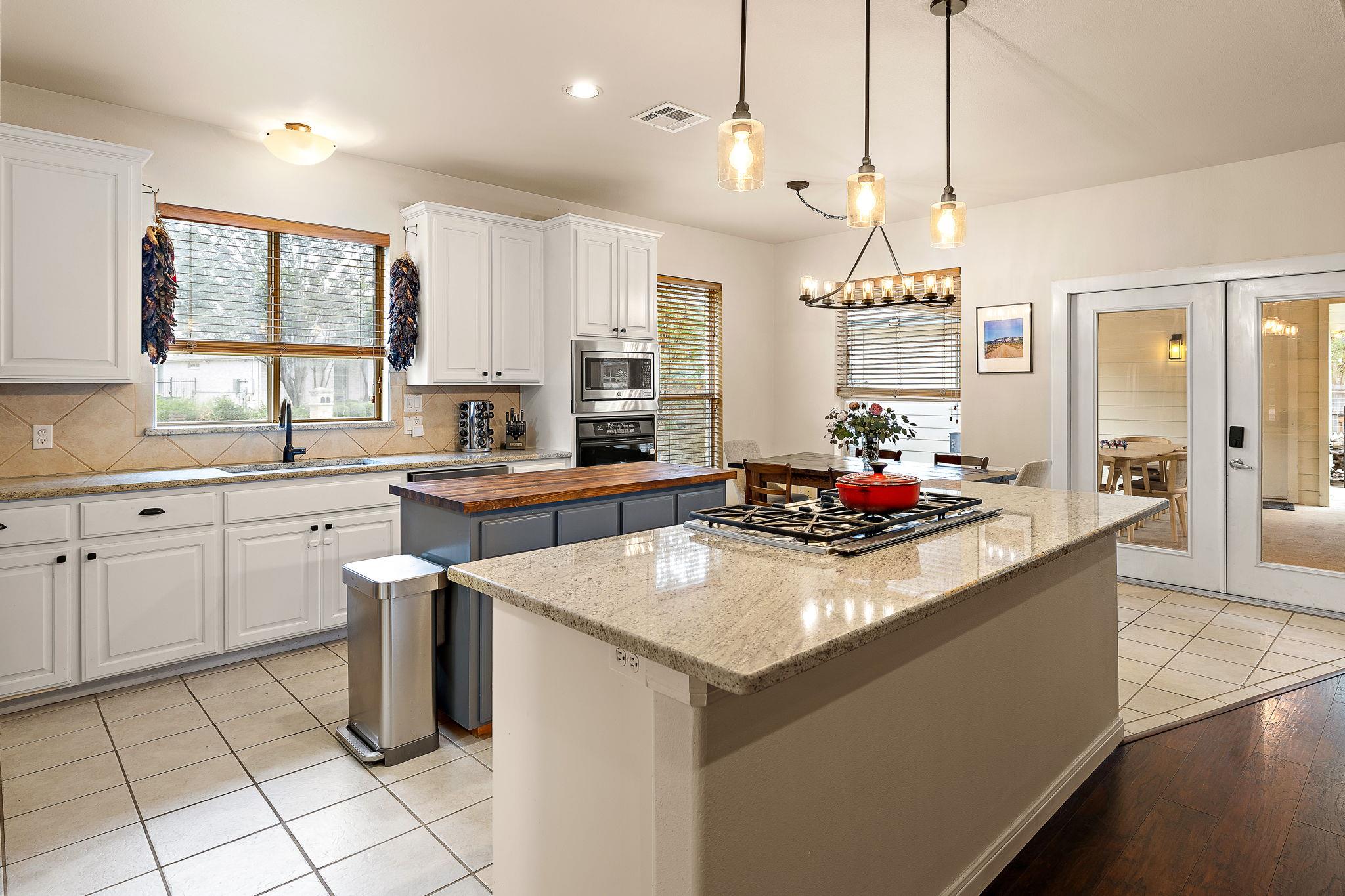 11001 River Plantation DR