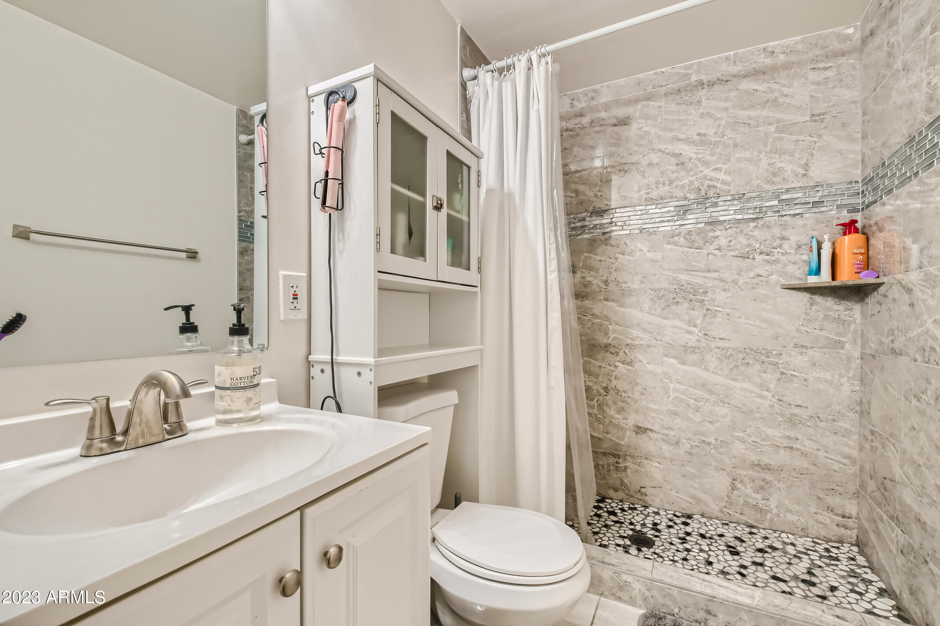 256 N 85TH Place