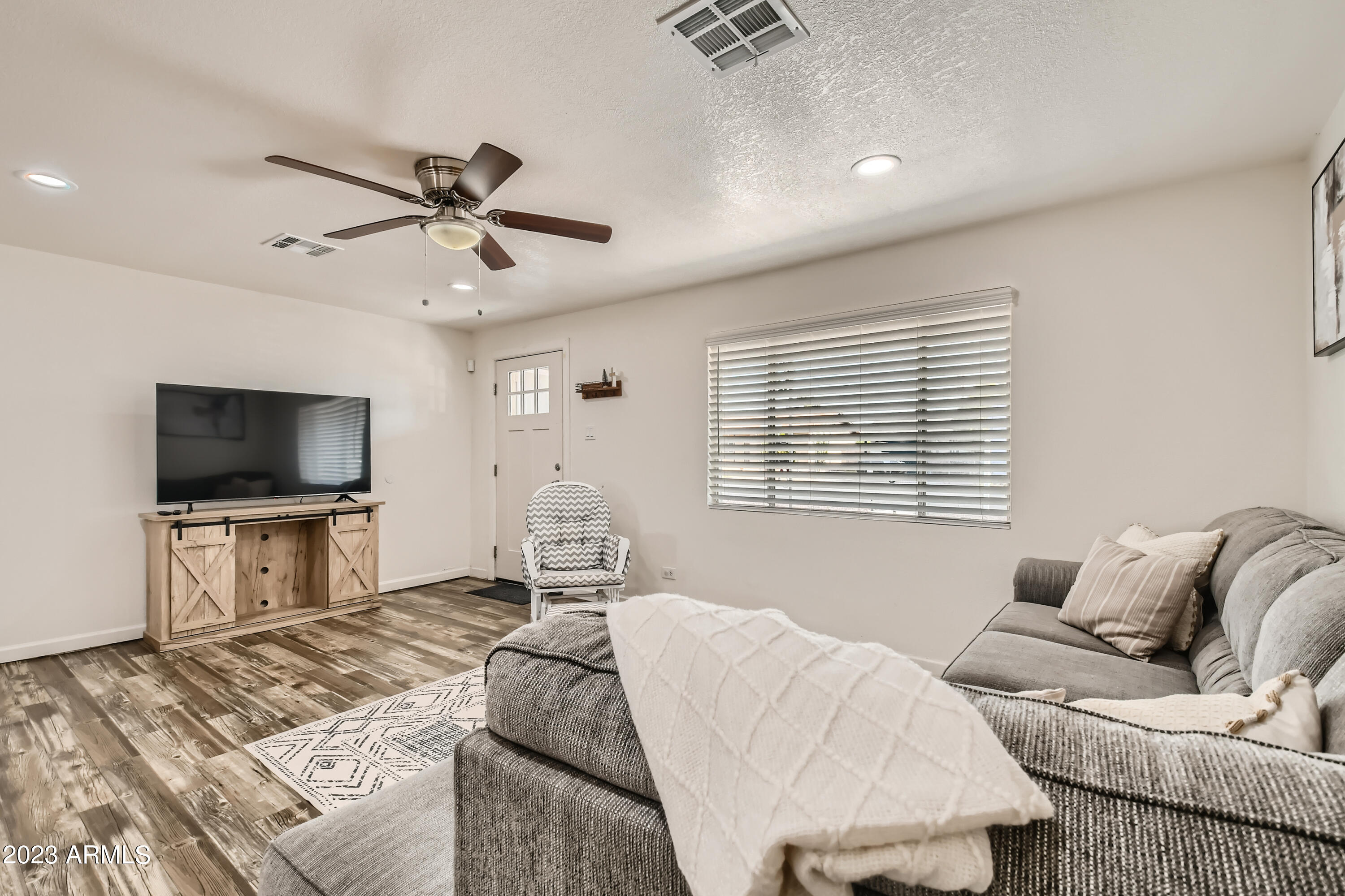 256 N 85TH Place